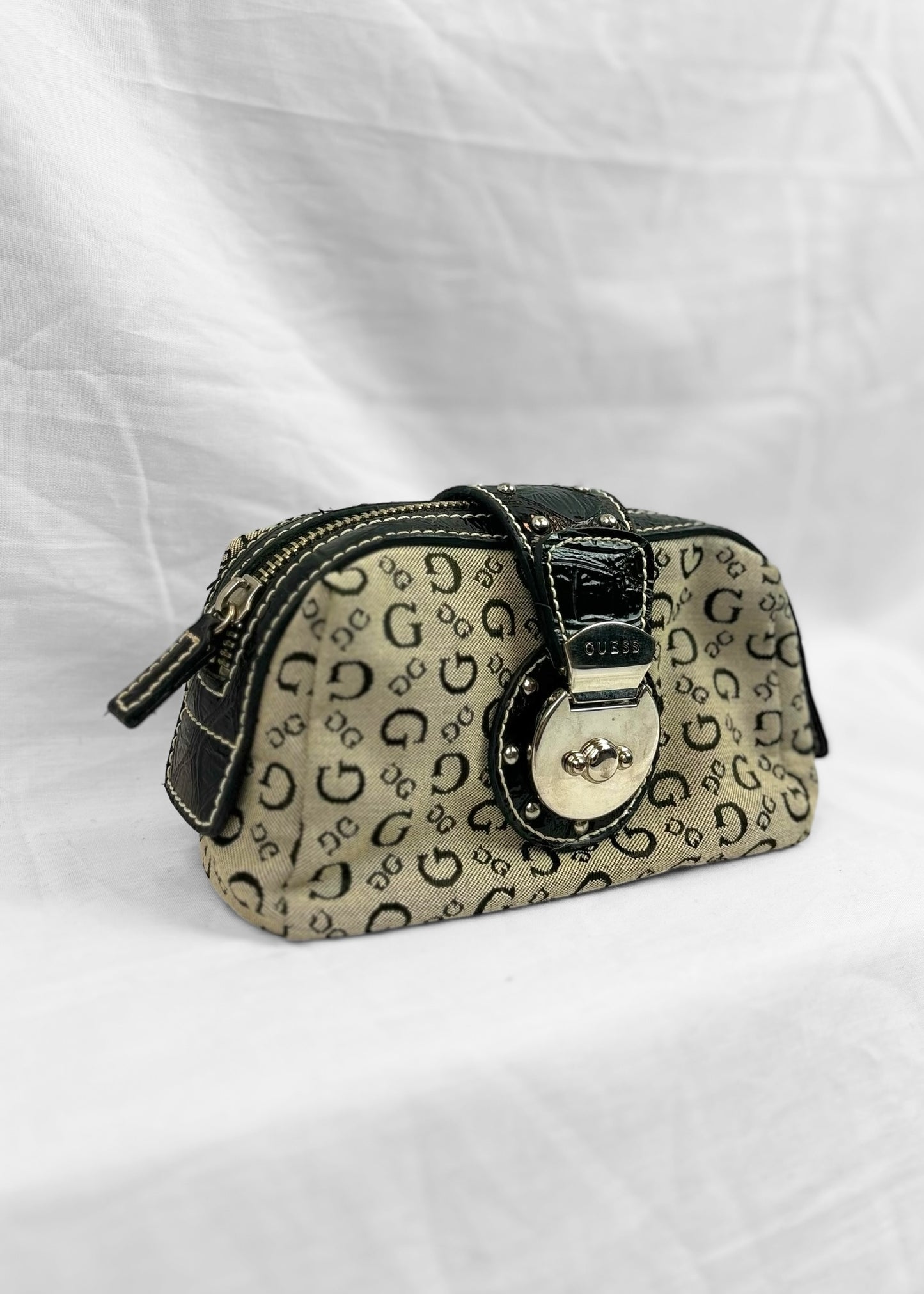 Vintage Guess Make-Up Bag