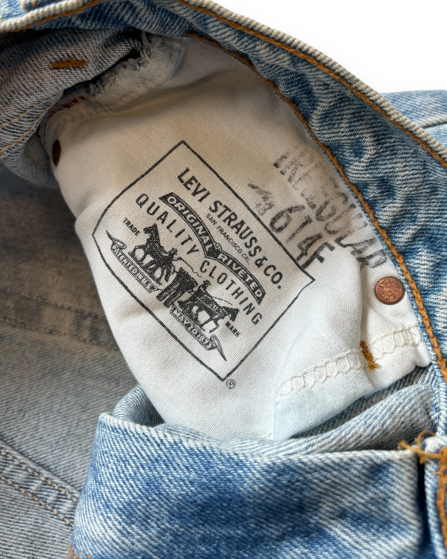 Levi’s 512 Size Medium