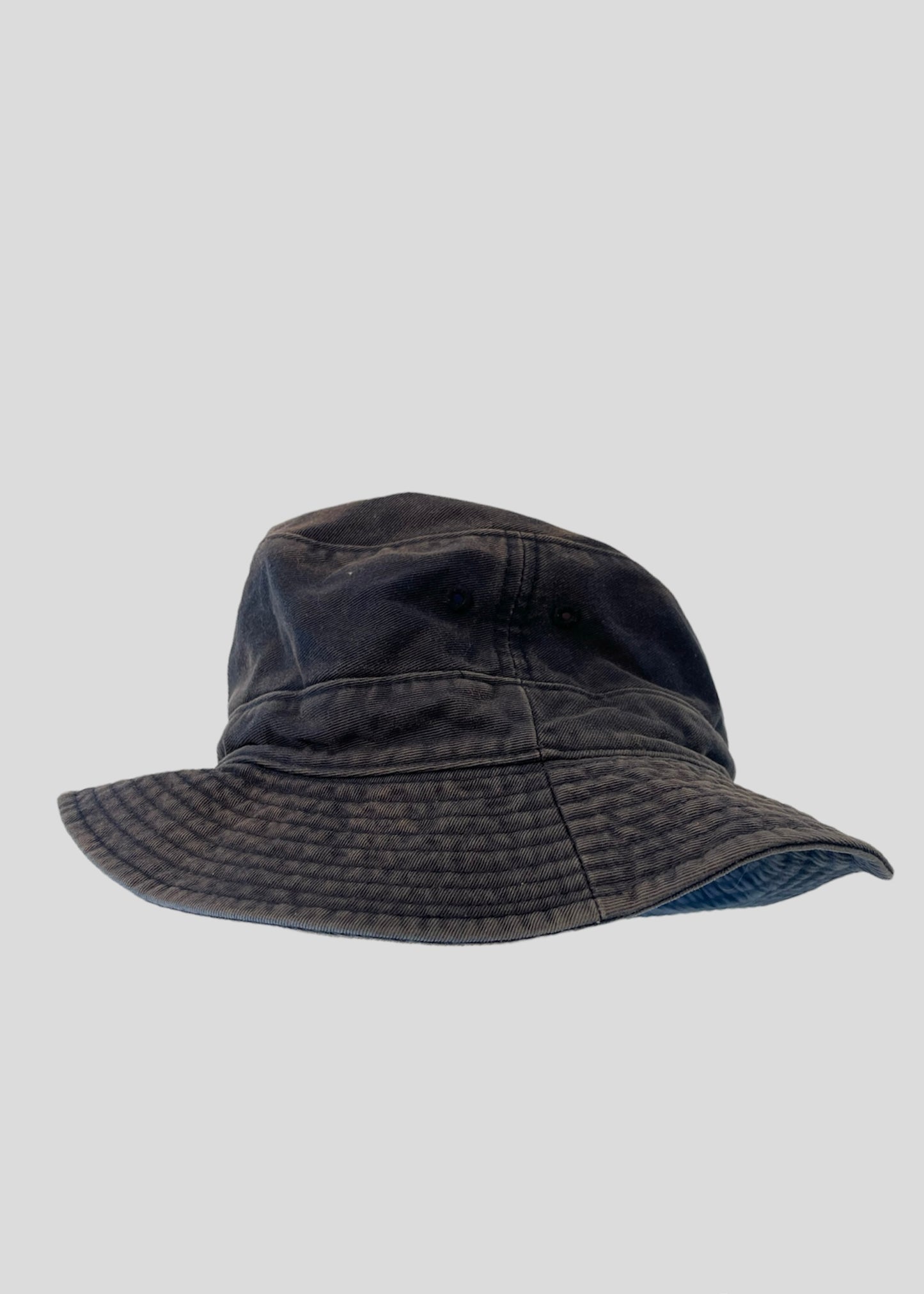 VINTAGE NIKE BUCKET HAT