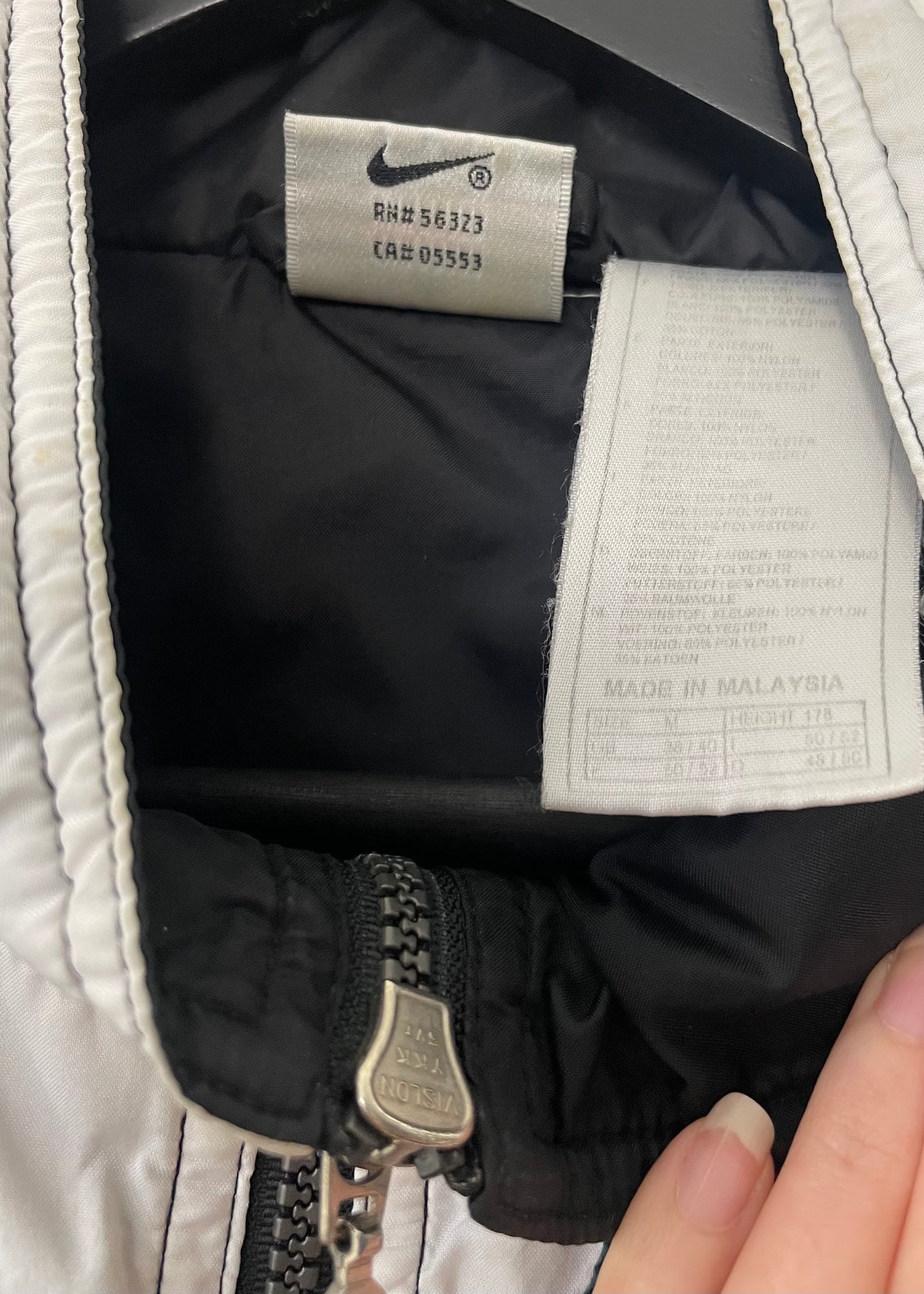 VINTAGE RARE BIG SWOOSH WINDBREAKER M