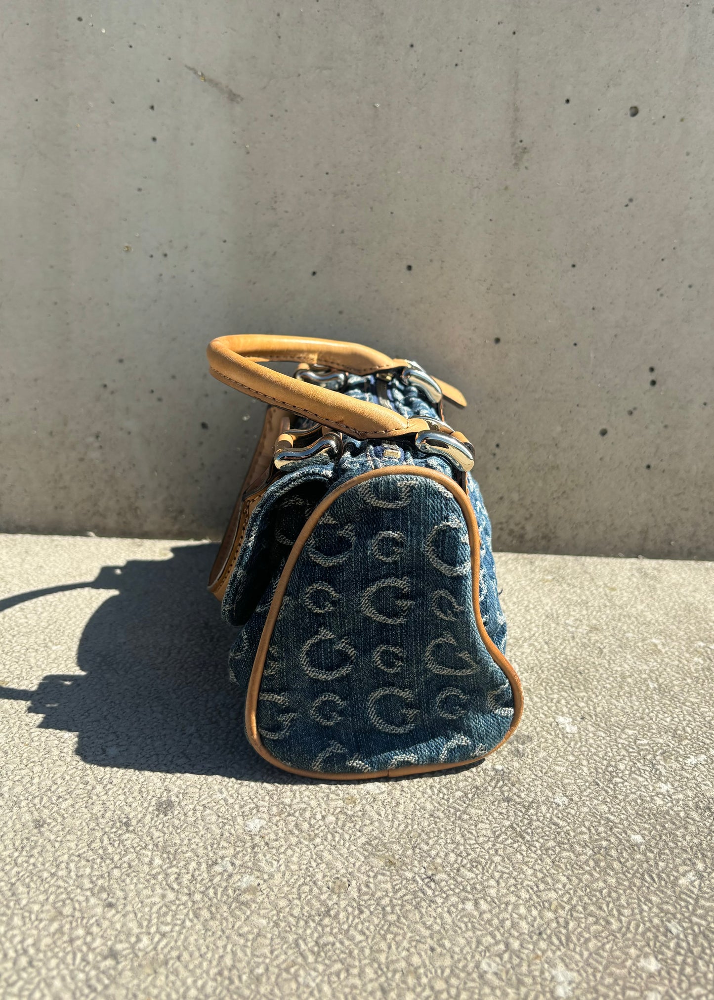 Ultra Rare Vintage Guess Bag