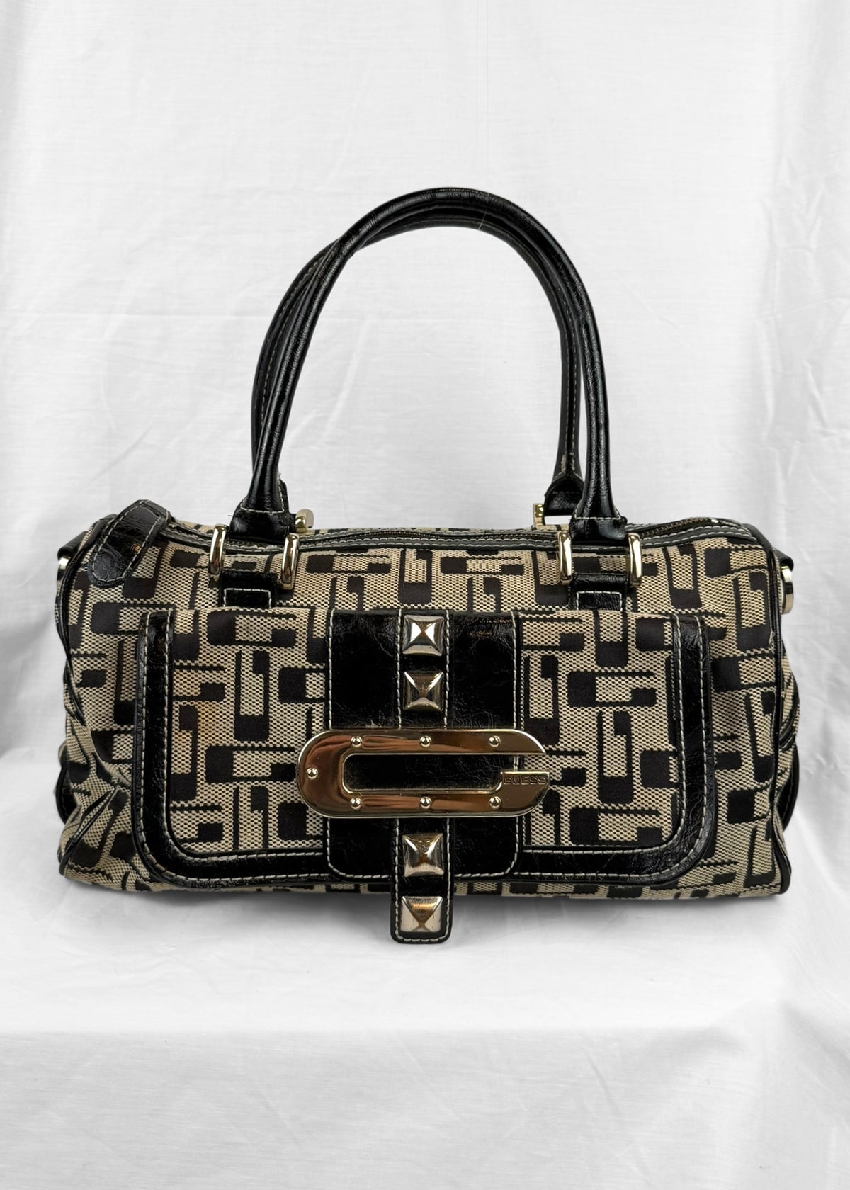 Vintage Guess 00´s Bag Studded in Black Beige Monogram