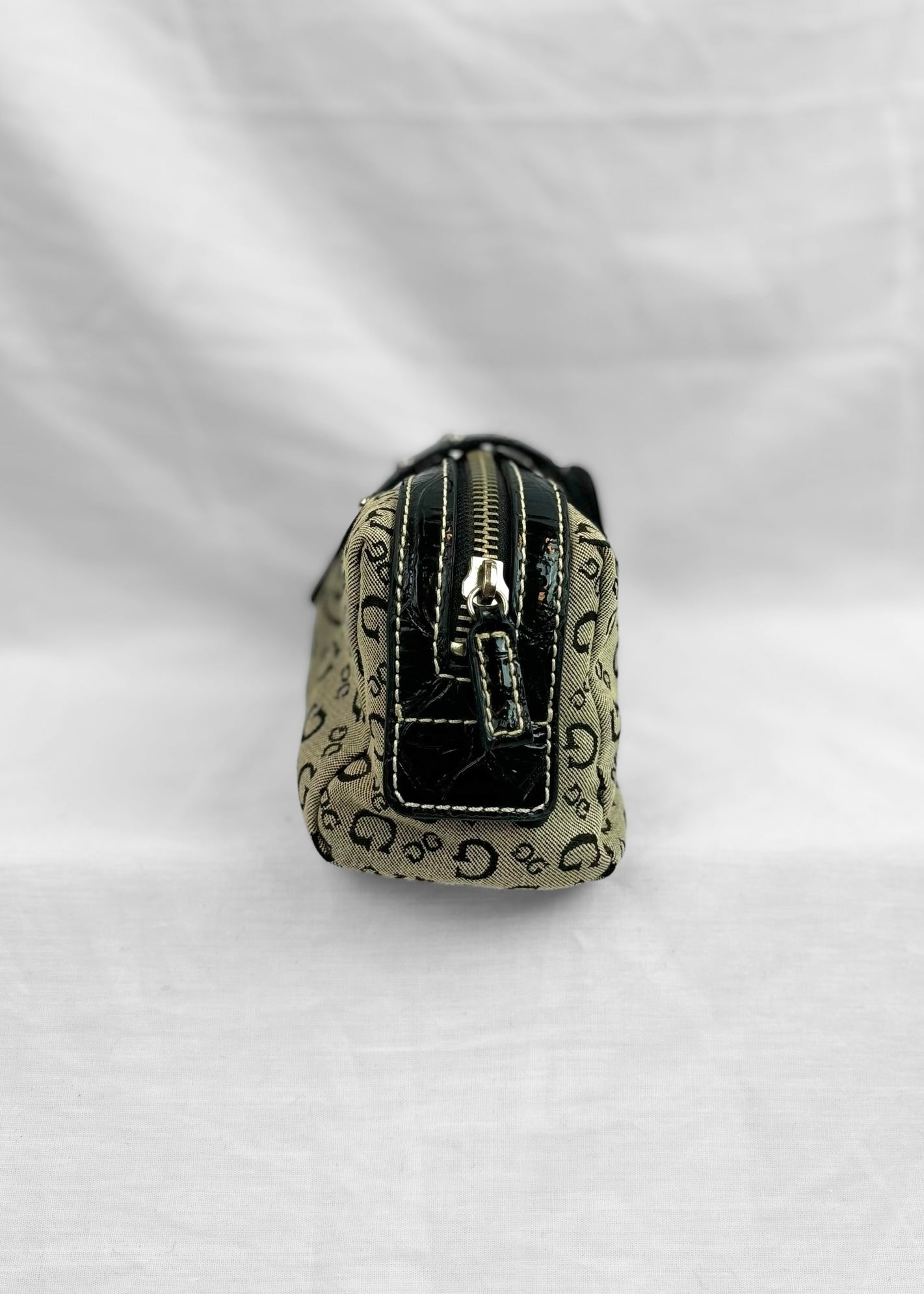 Vintage Guess Make-Up Bag