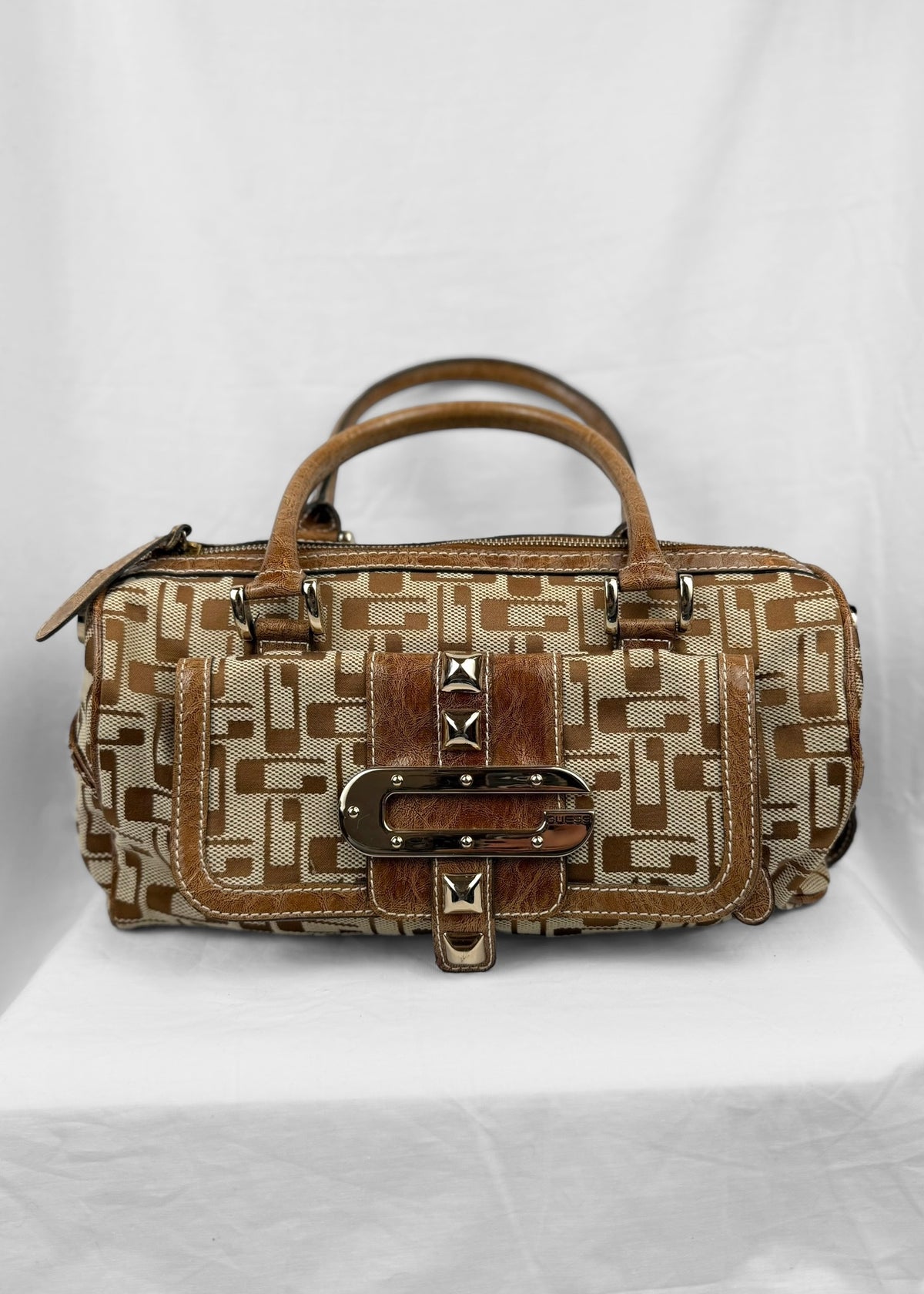 Vintage Guess 00´s Bag Studded in Brown Silver Monogram