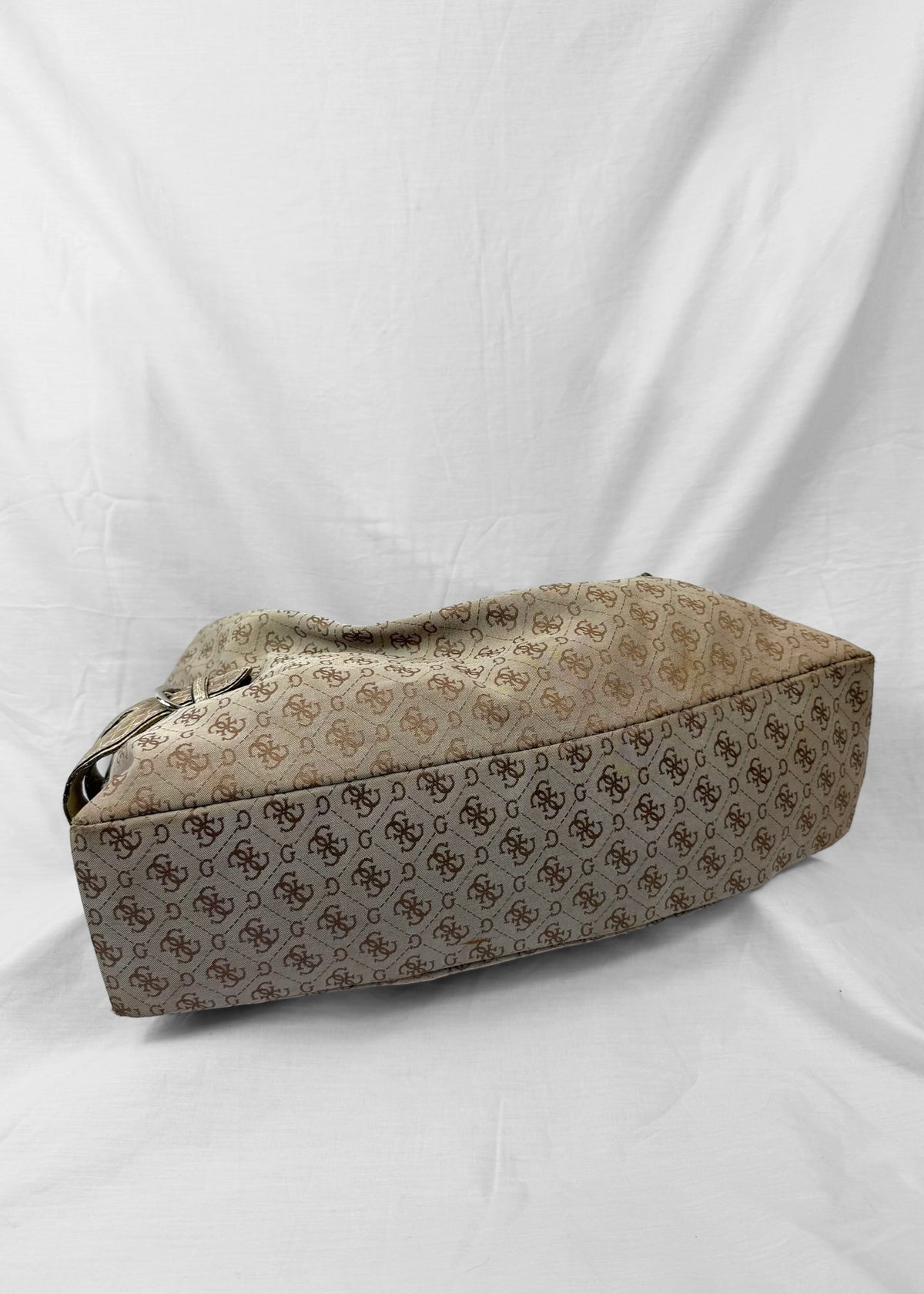 Vintage Guess Hobo Bag in Crème and Studs