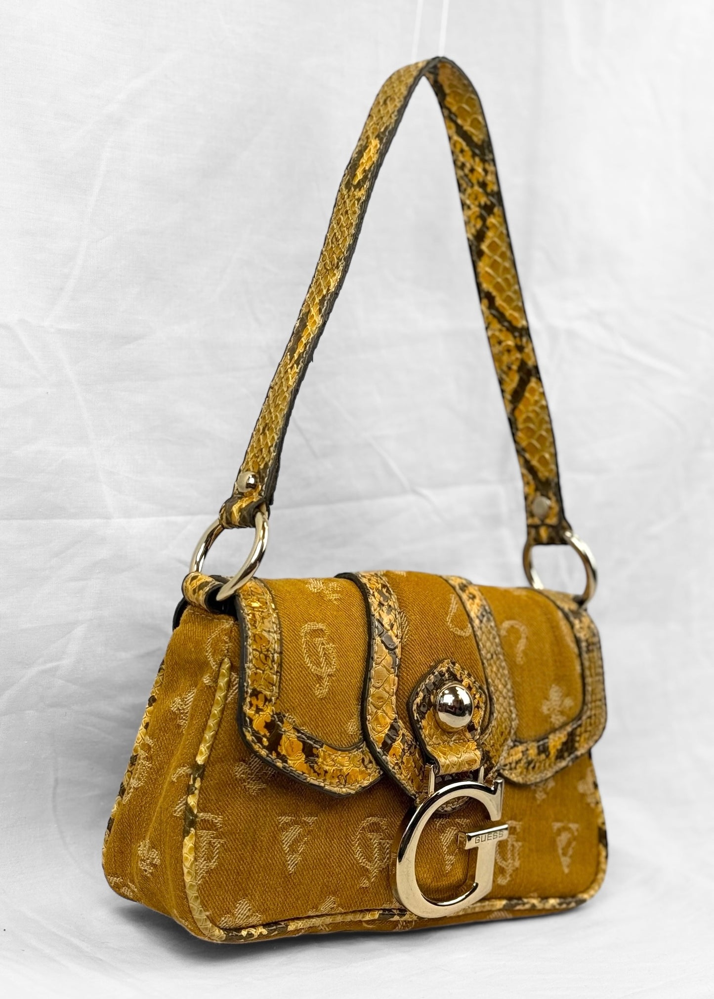 Ultra Rare Vintage Guess Bag