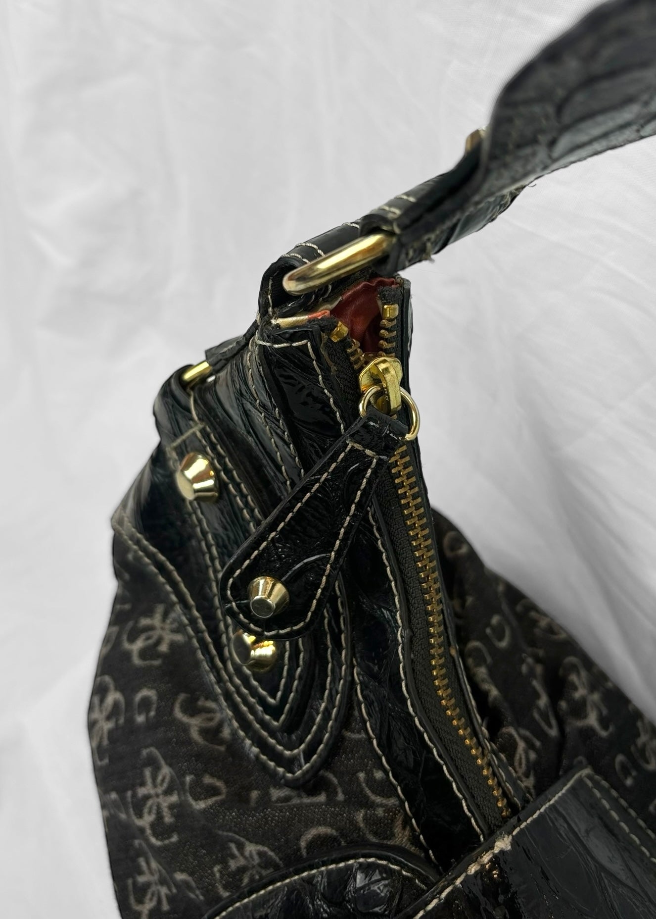 ULTRA RARE VINTAGE GUESS BAG