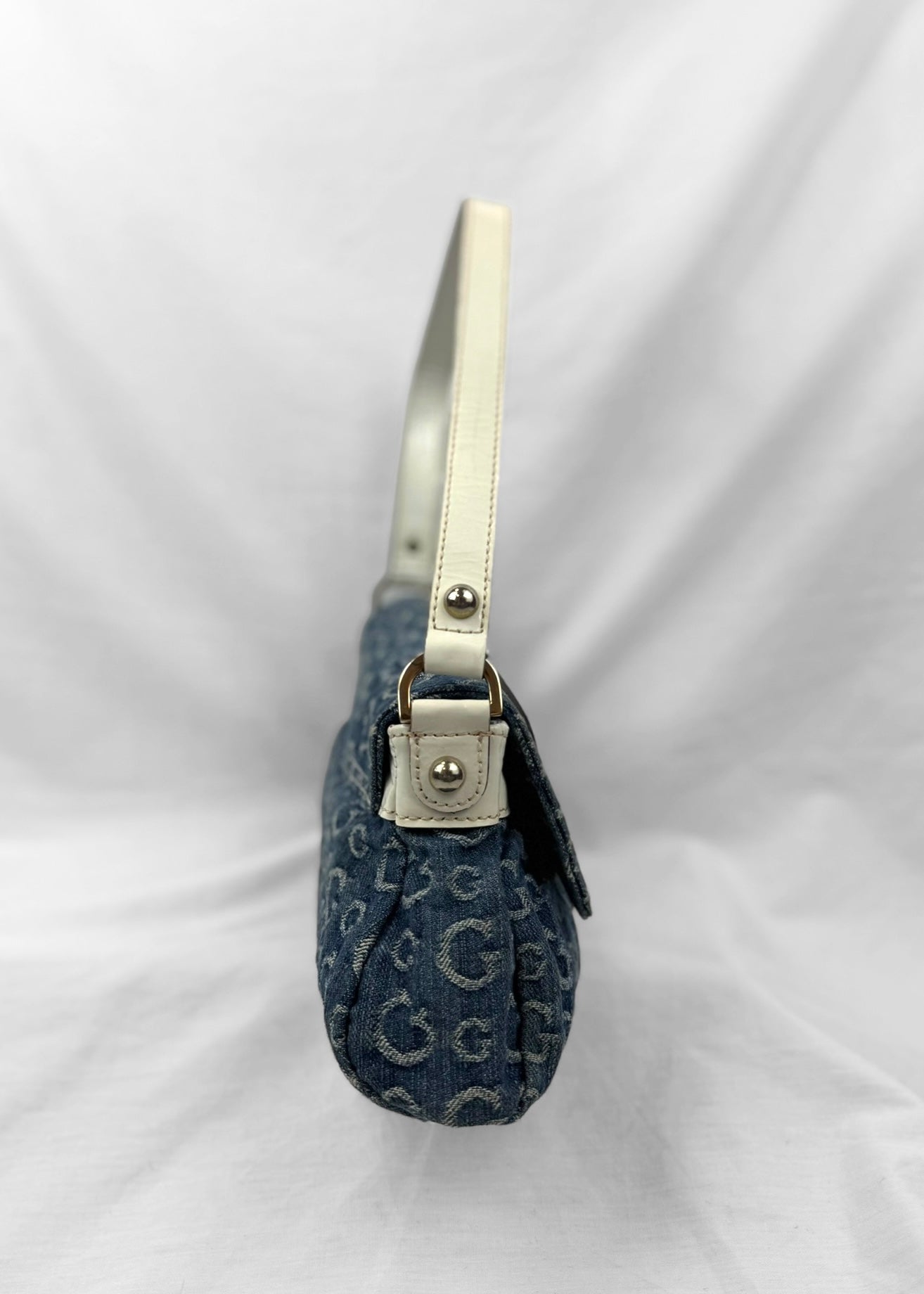 Rare Vintage Guess Shoulderbag in Denim Cream