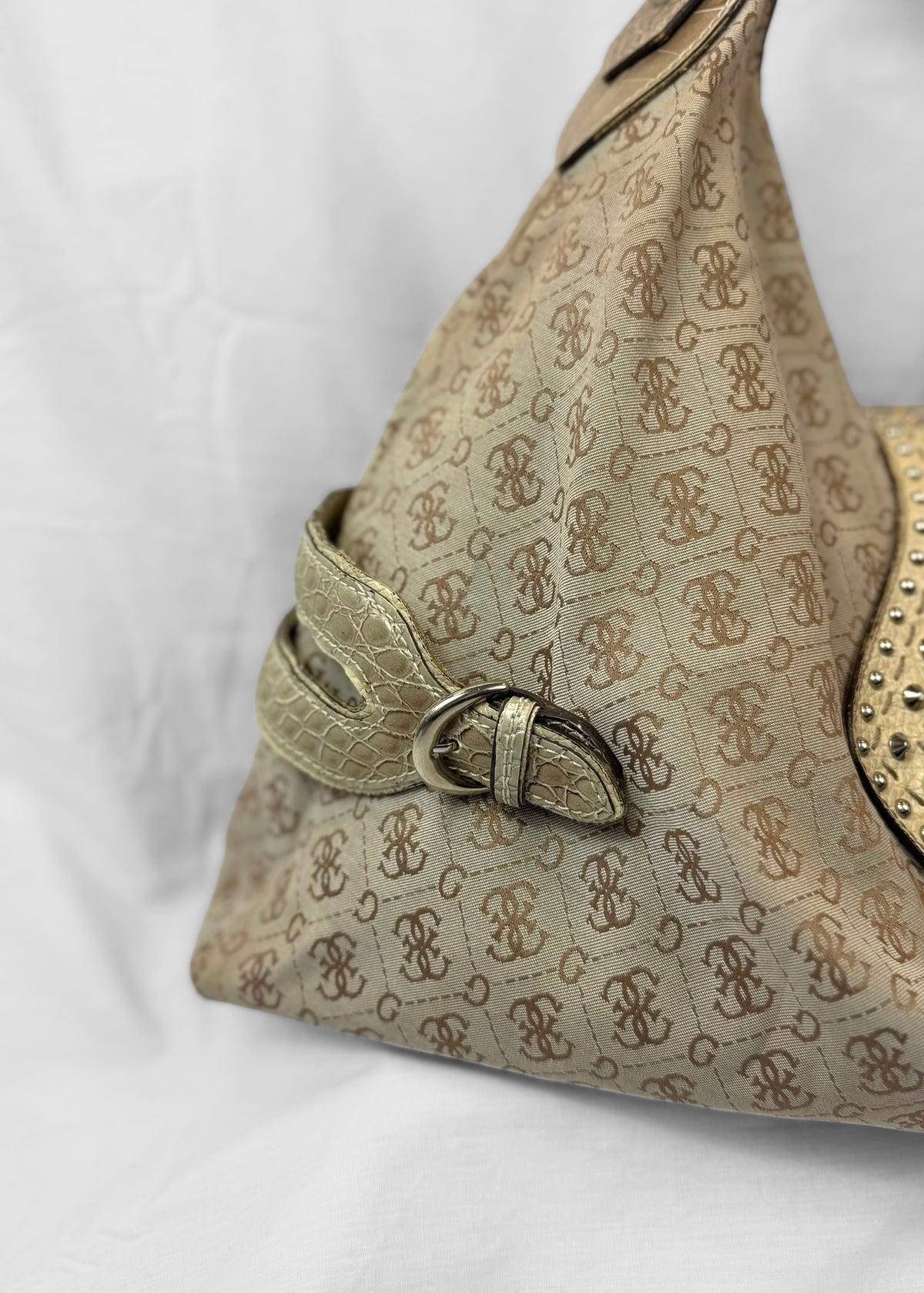 Vintage Guess Hobo Bag in Crème and Studs