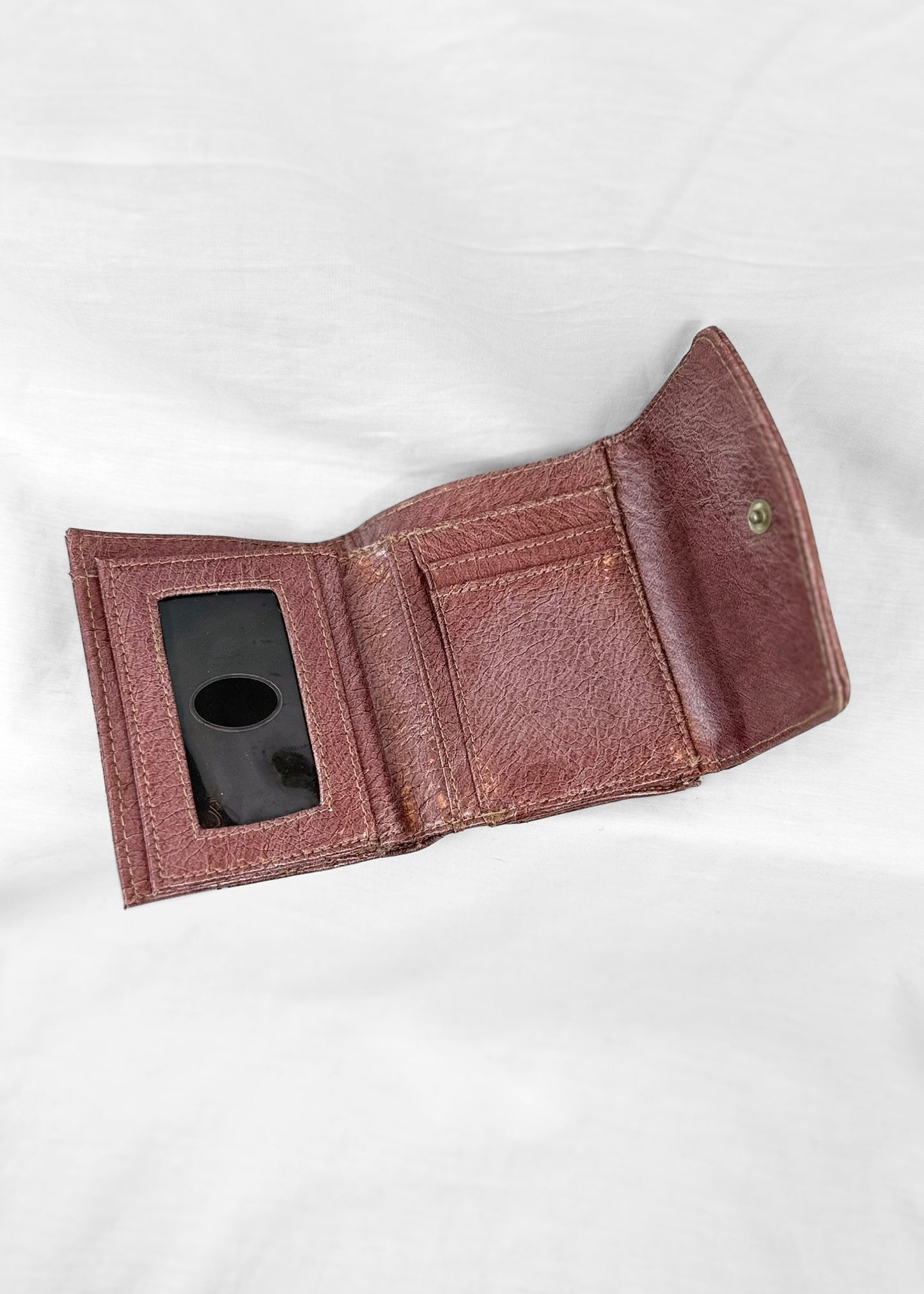 Vintage Guess Wallet in Metallic Purple
