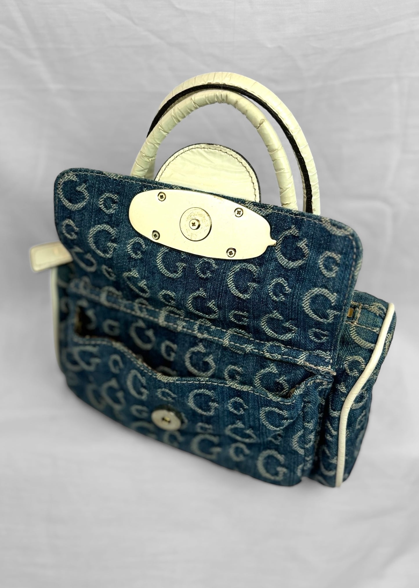 Ultra Rare Guess Bag