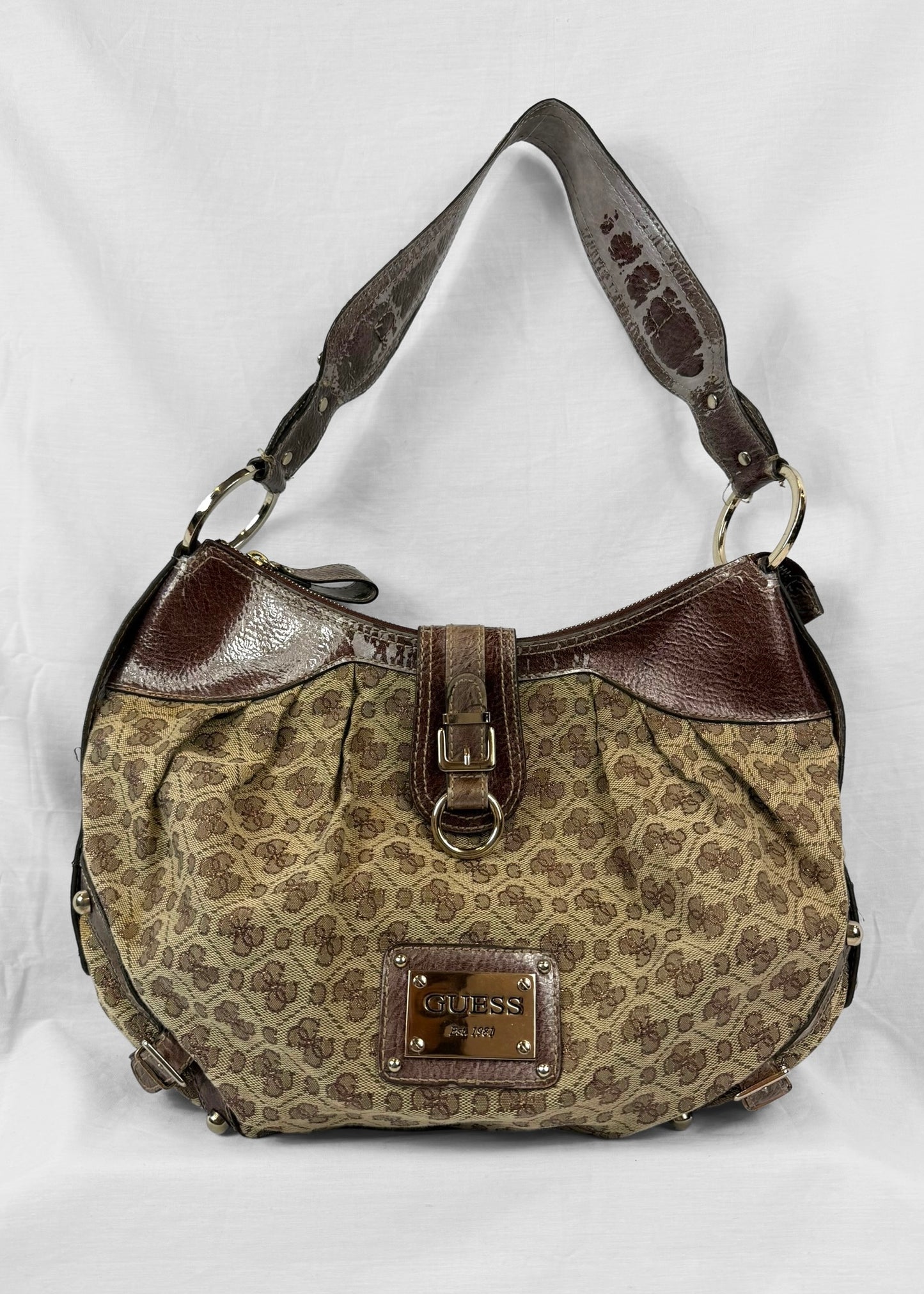 Vintage Guess Shoulderbag in Brown monogram