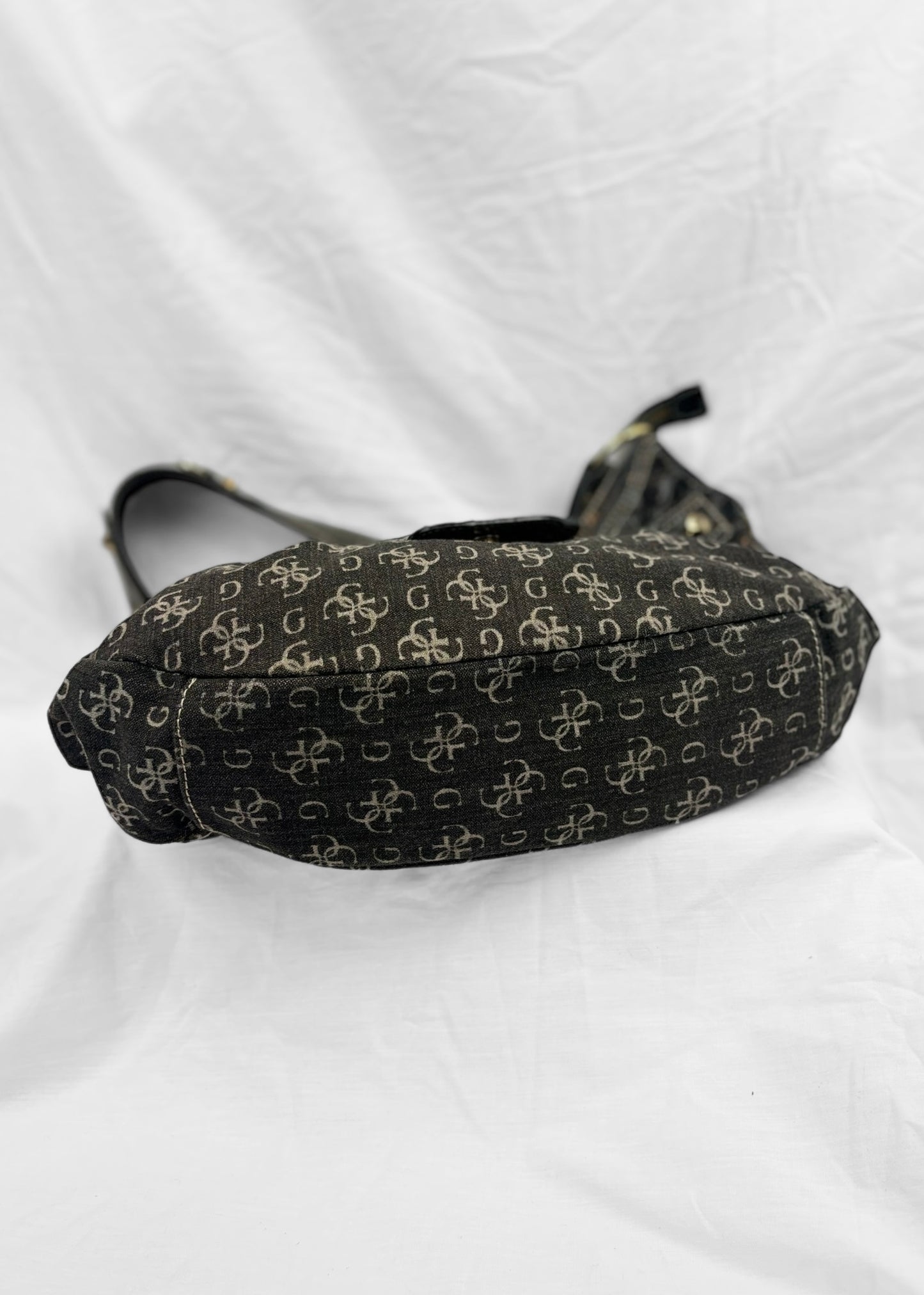 ULTRA RARE VINTAGE GUESS BAG