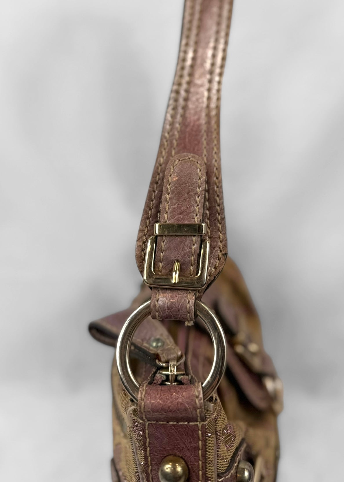 Vintage Guess Shoulderbag in Metallic Purple