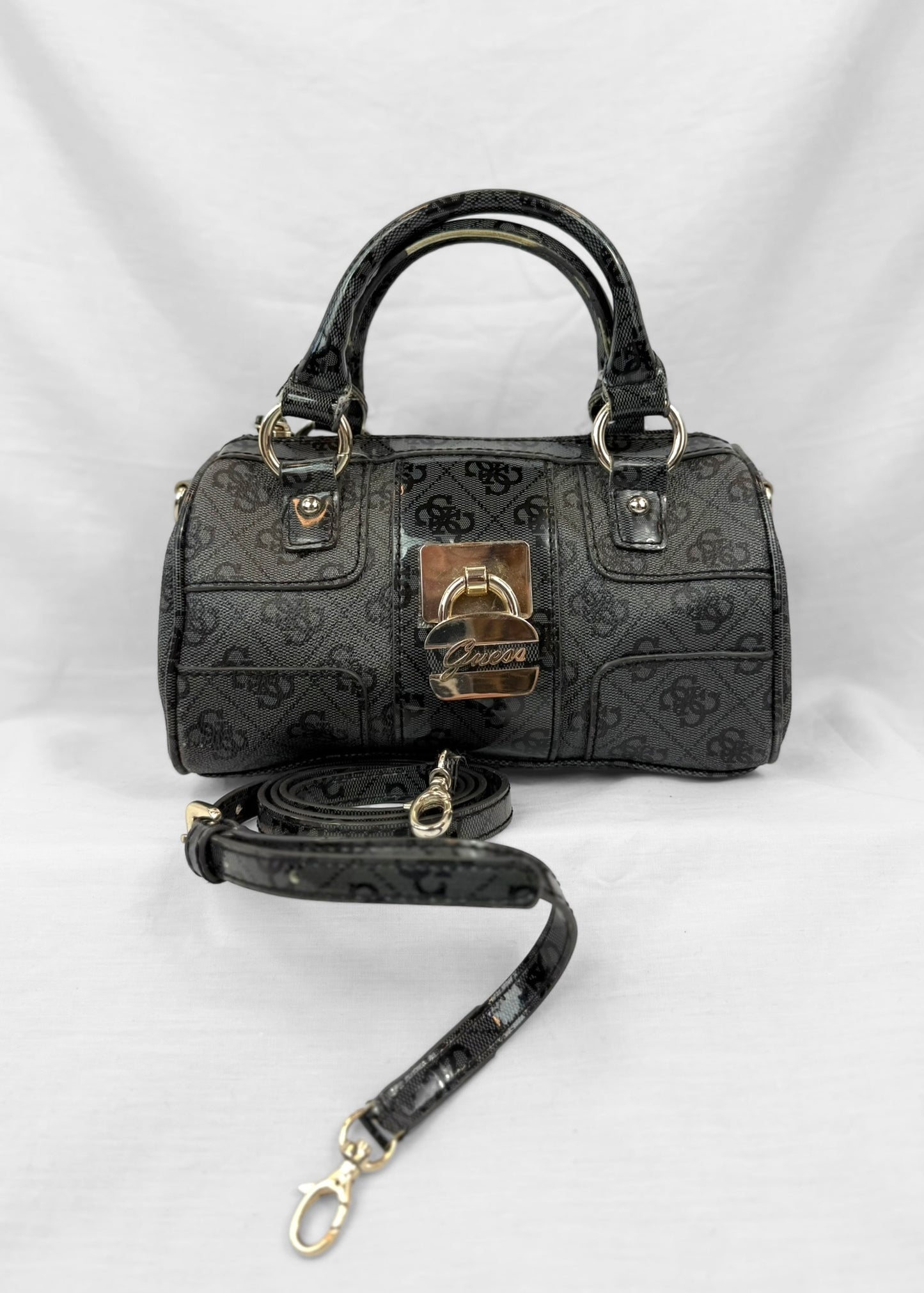 Guess Bag Lock in Black Monogram