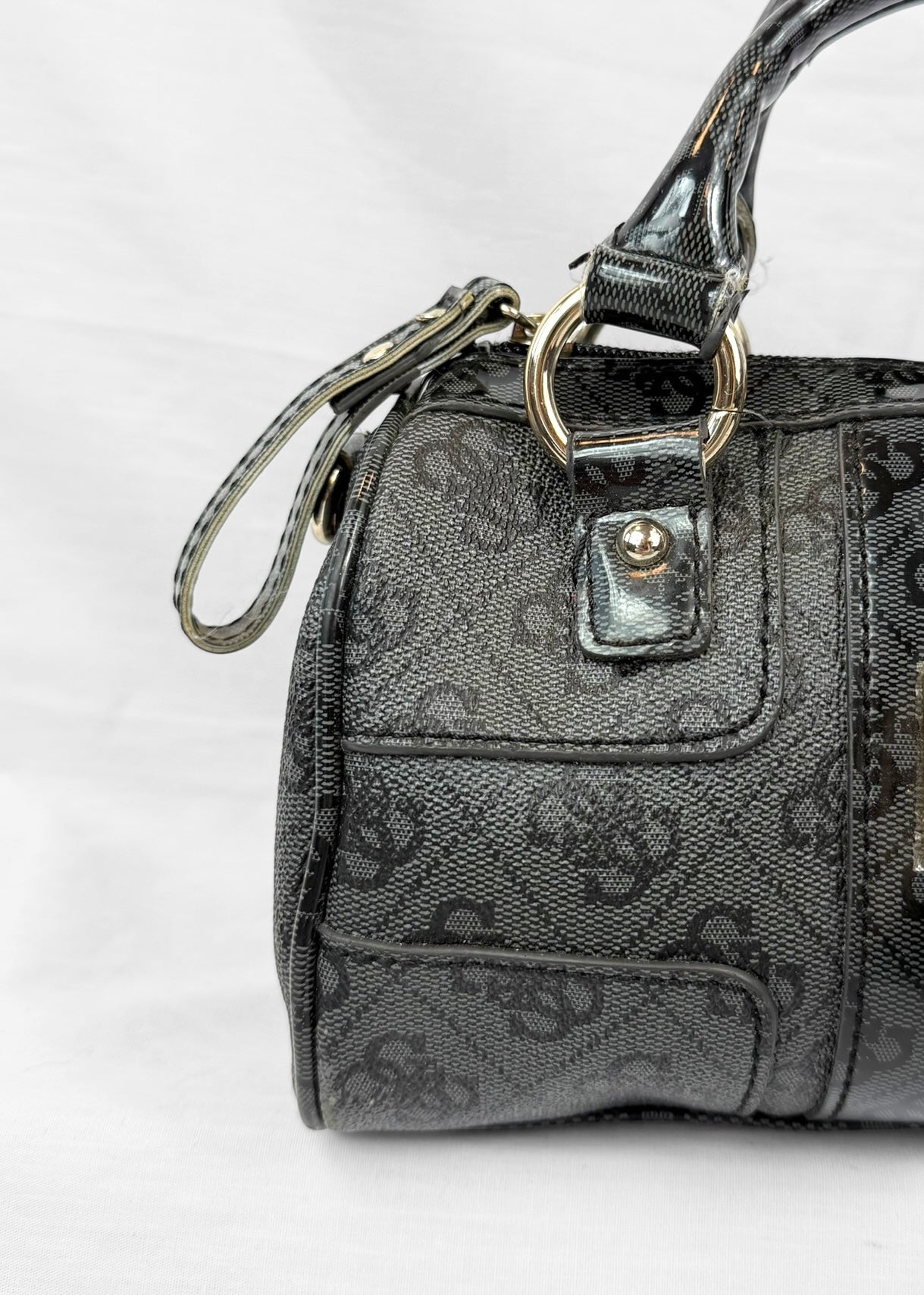 Guess Bag Lock in Black Monogram