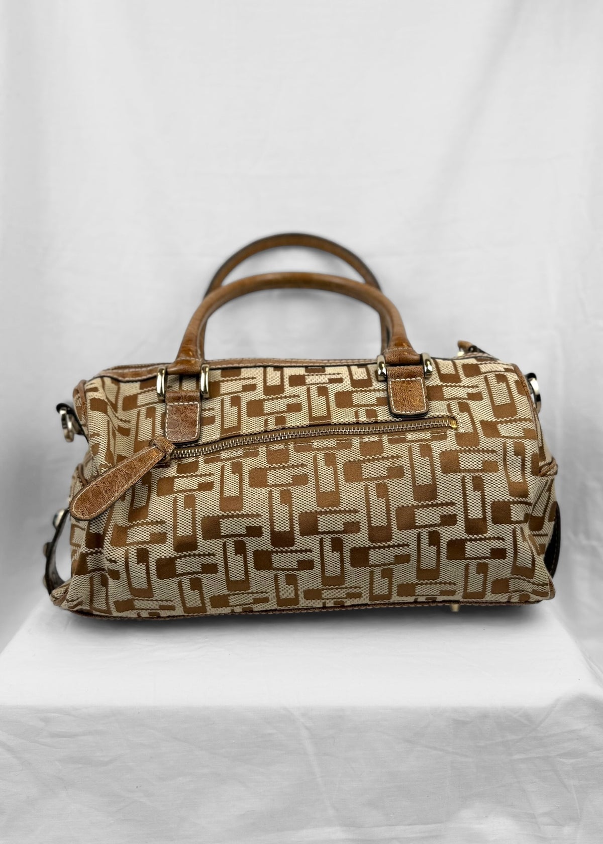 Vintage Guess 00´s Bag Studded in Brown Silver Monogram