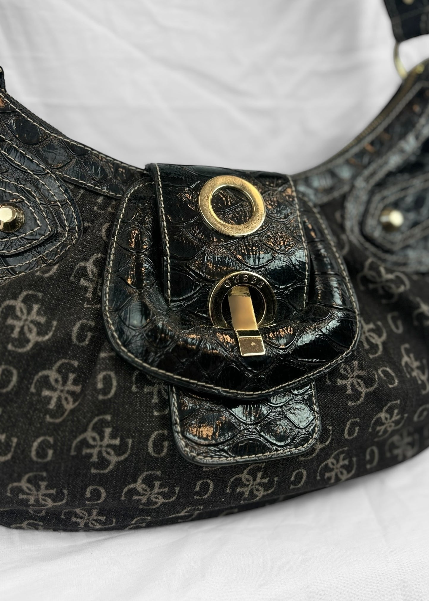 ULTRA RARE VINTAGE GUESS BAG