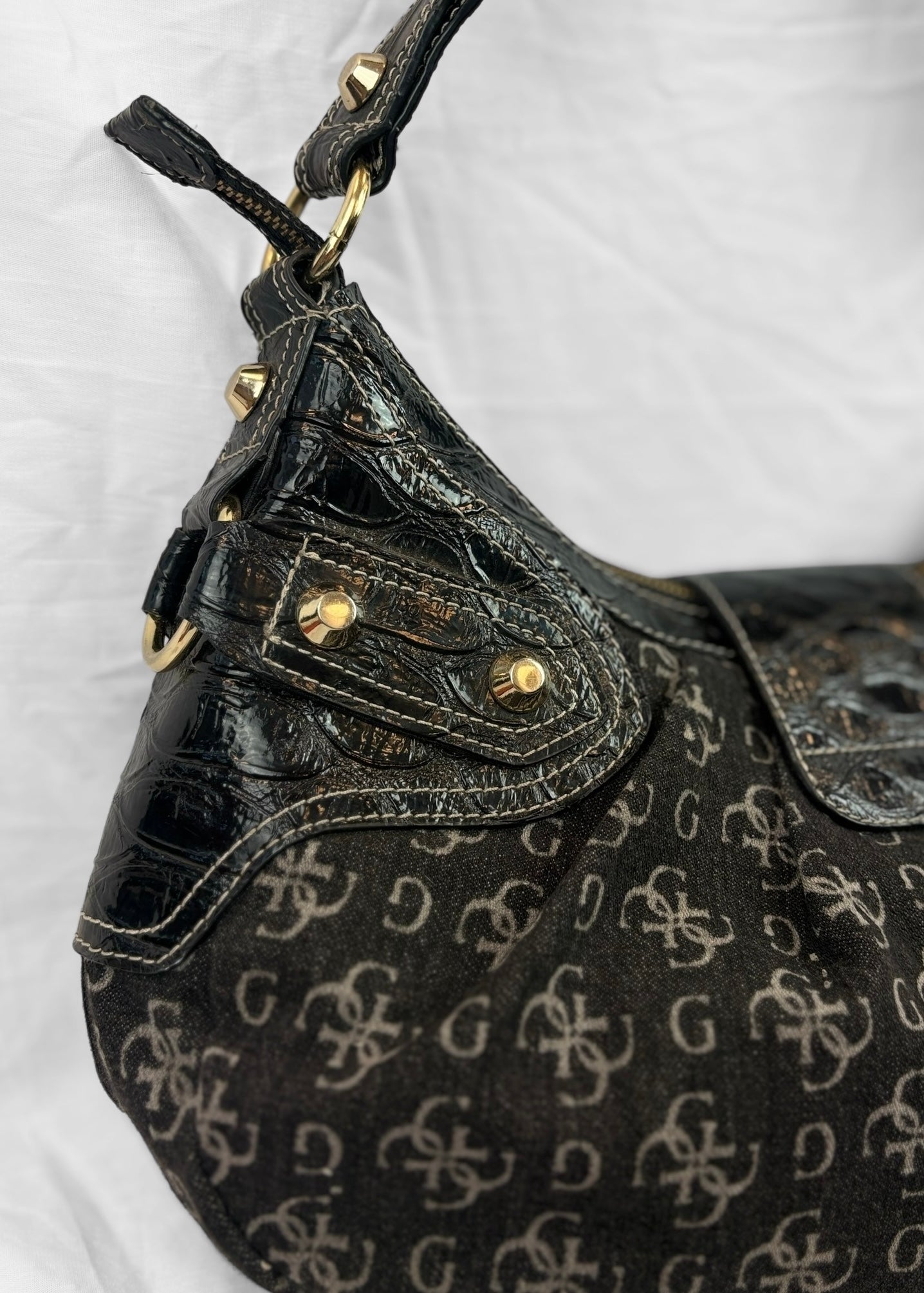 ULTRA RARE VINTAGE GUESS BAG