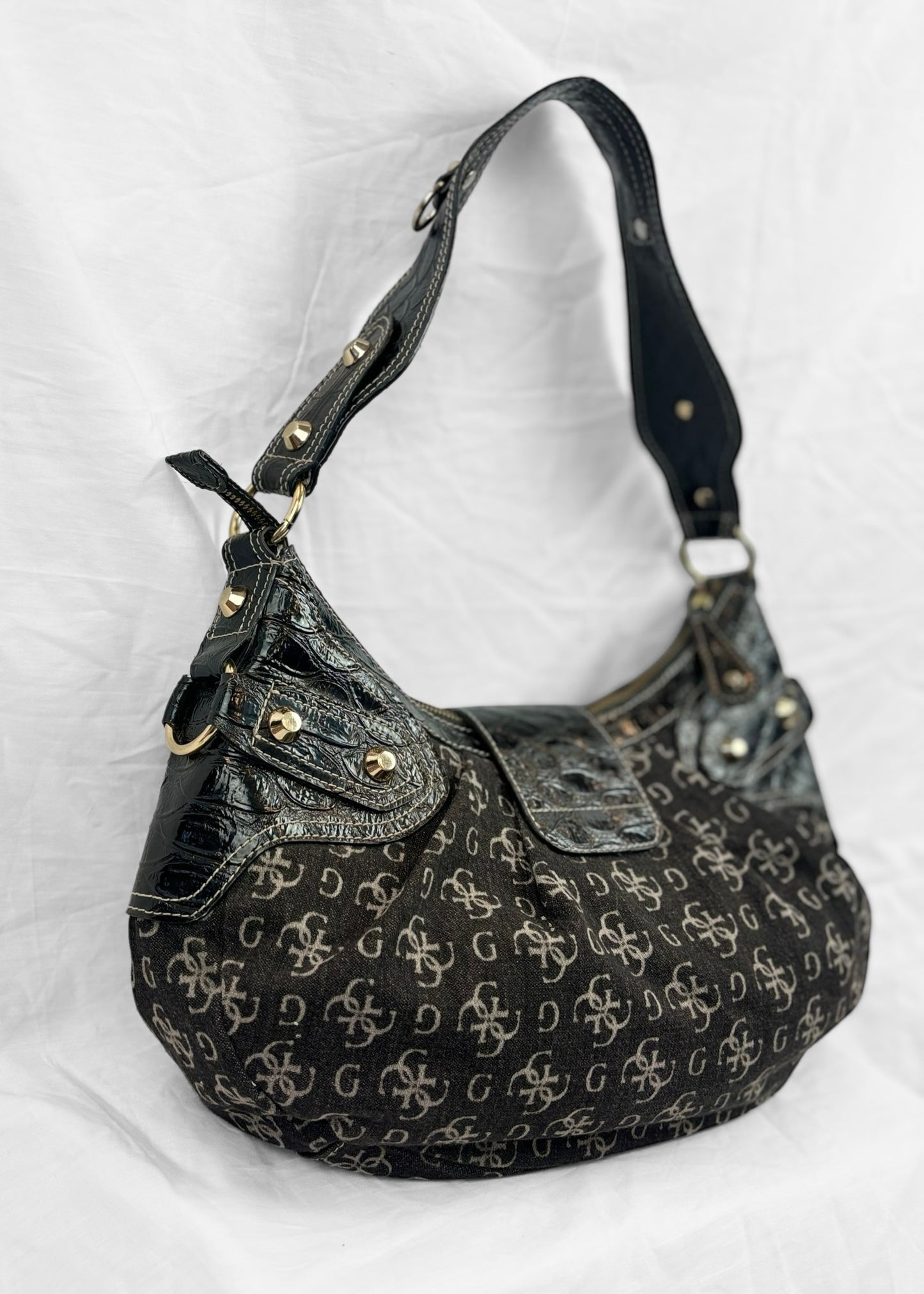 ULTRA RARE VINTAGE GUESS BAG