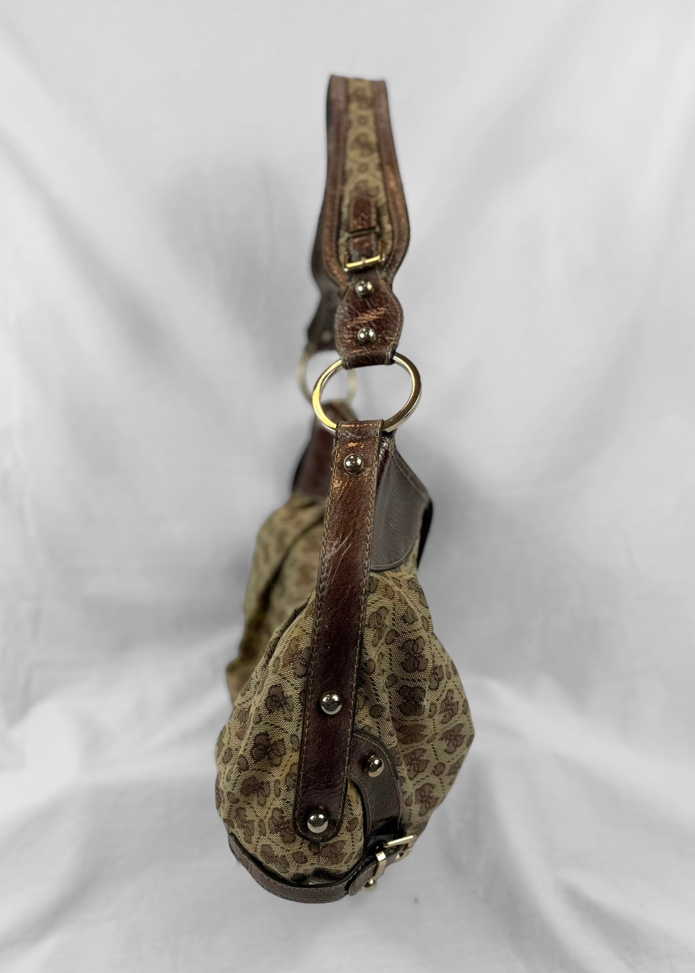 Vintage Guess Shoulderbag in Brown monogram