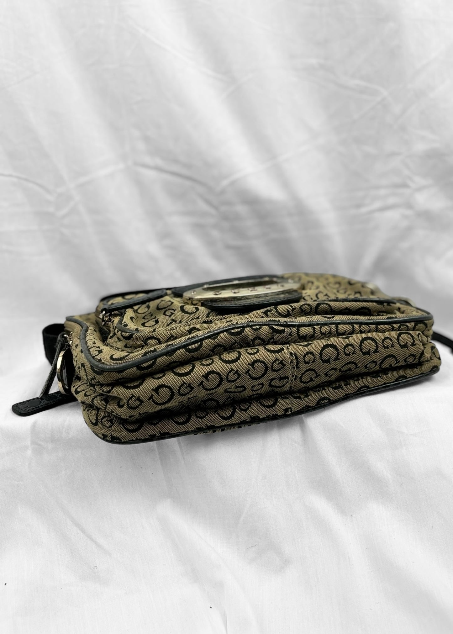 Vintage Guess Crossbody/Shoulder Bag