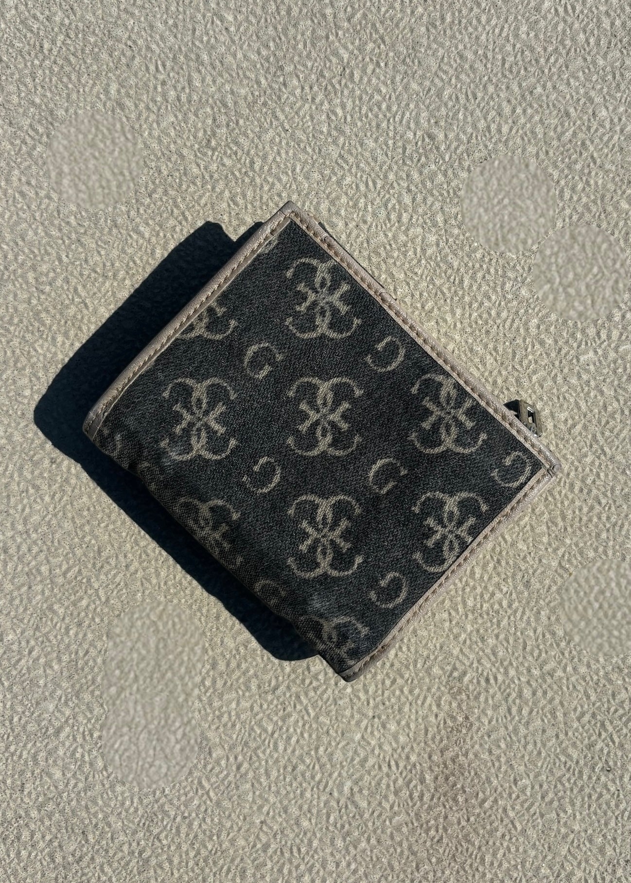 Vintage Guess Wallet