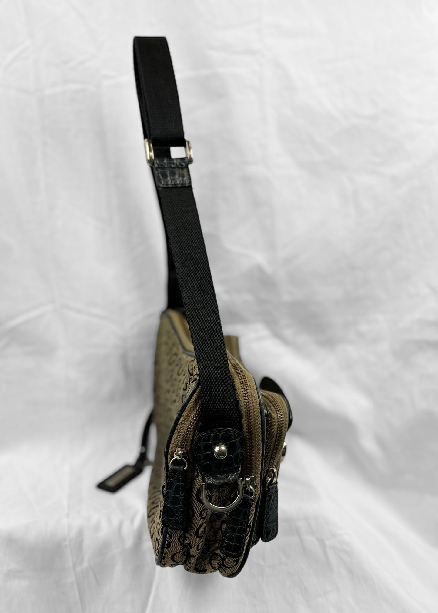 Vintage Guess Crossbody/Shoulder Bag