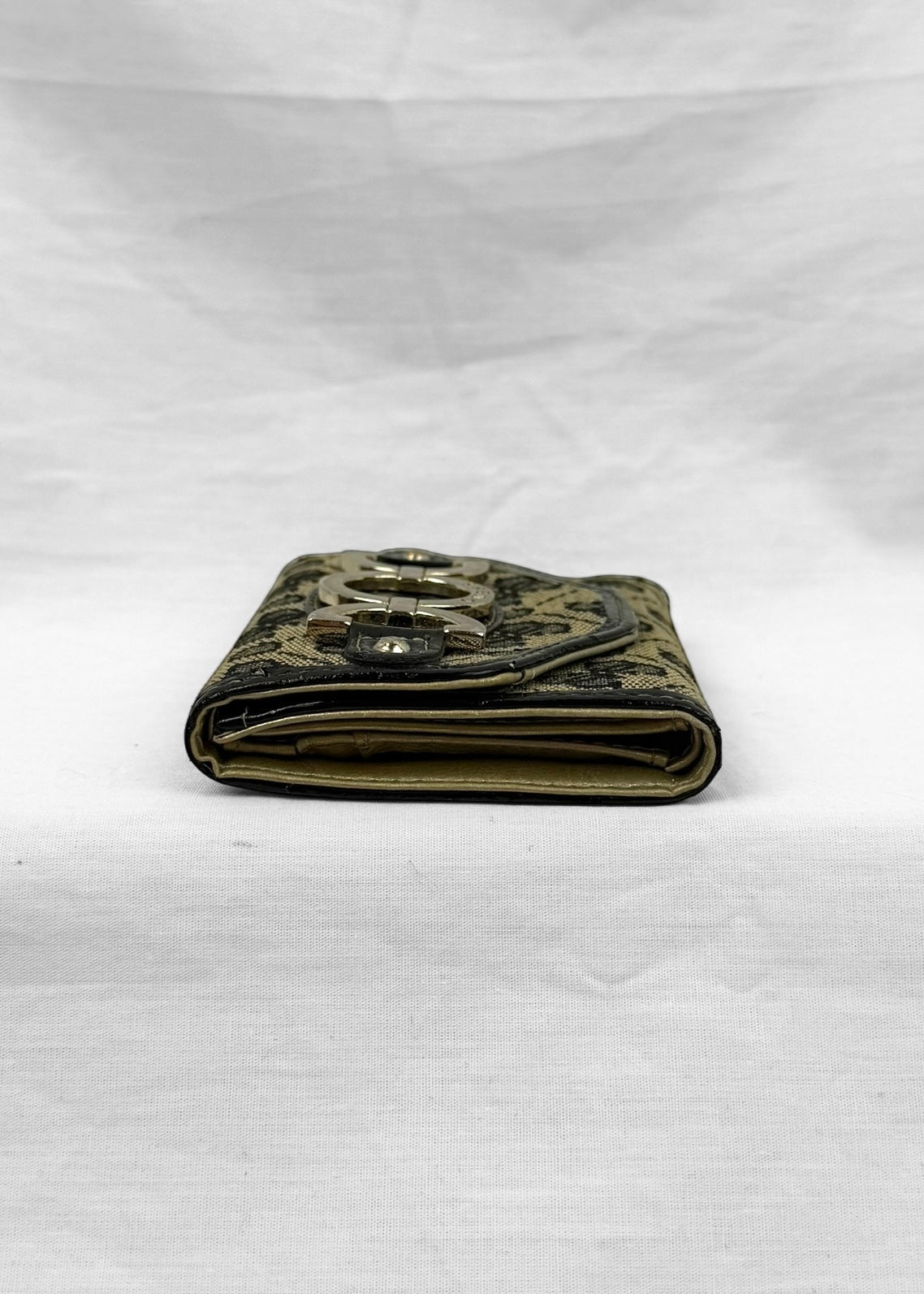 Vintage Guess Wallet