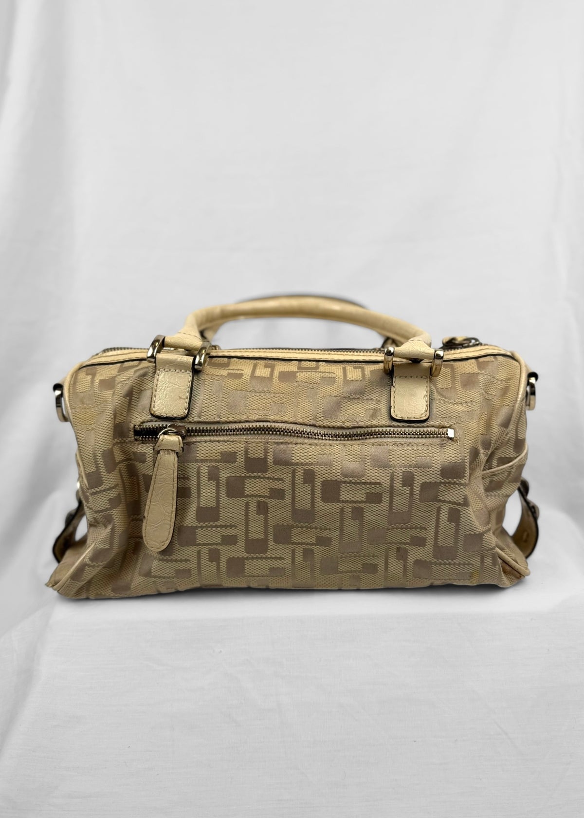 Vintage Guess 00s Bag Studded in Cream Silver Monogram