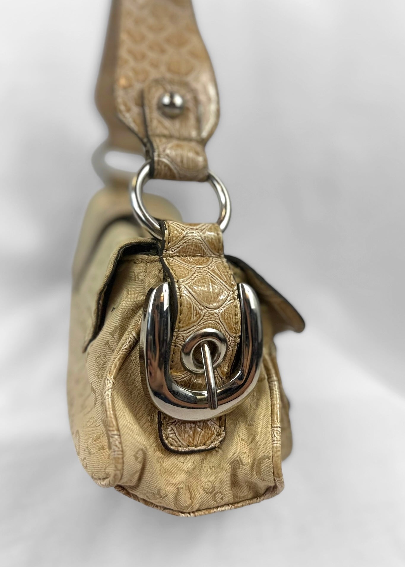 Vintage Guess Bag in Cream Monogram and Silver G