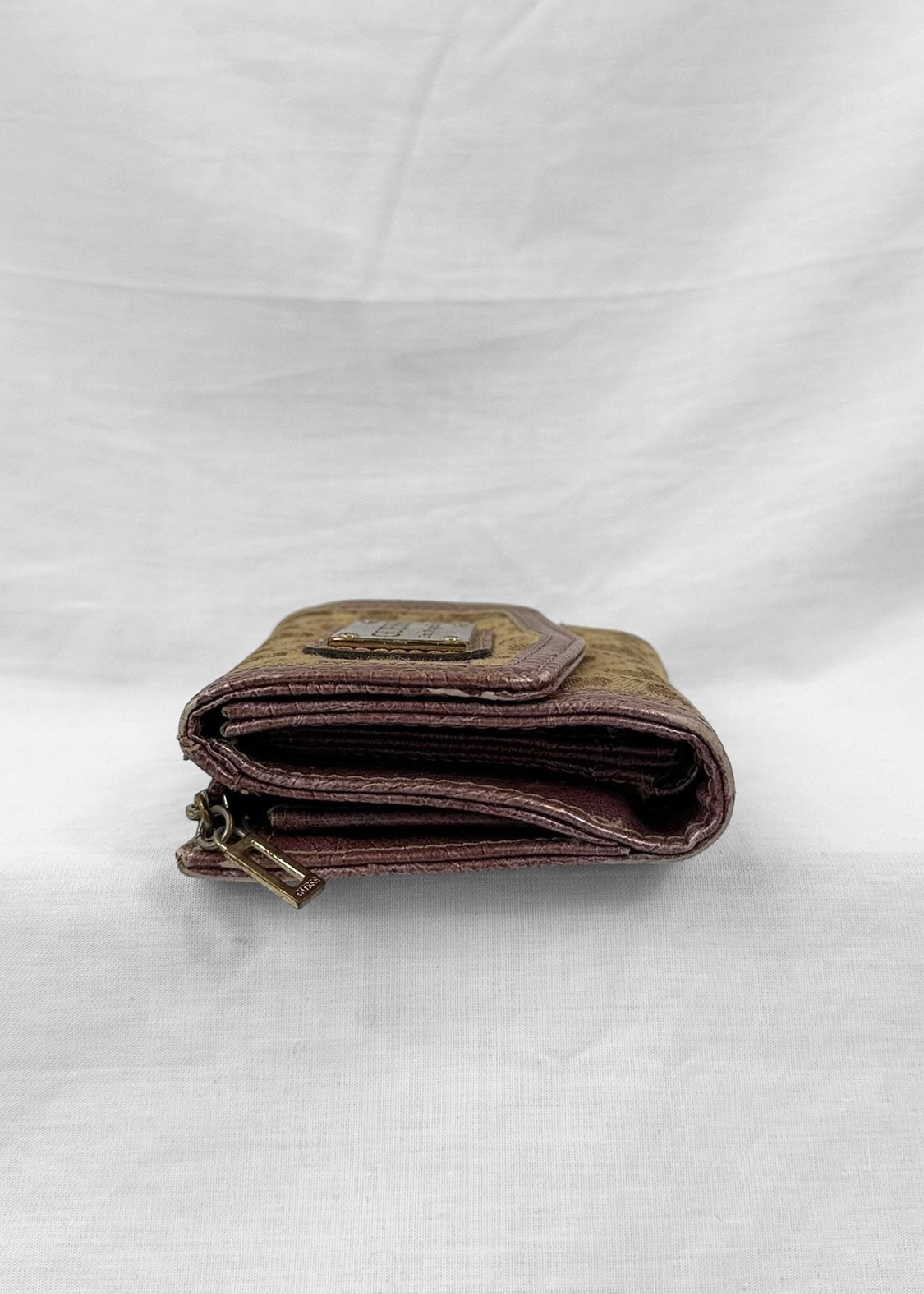 Vintage Guess Wallet in Metallic Purple