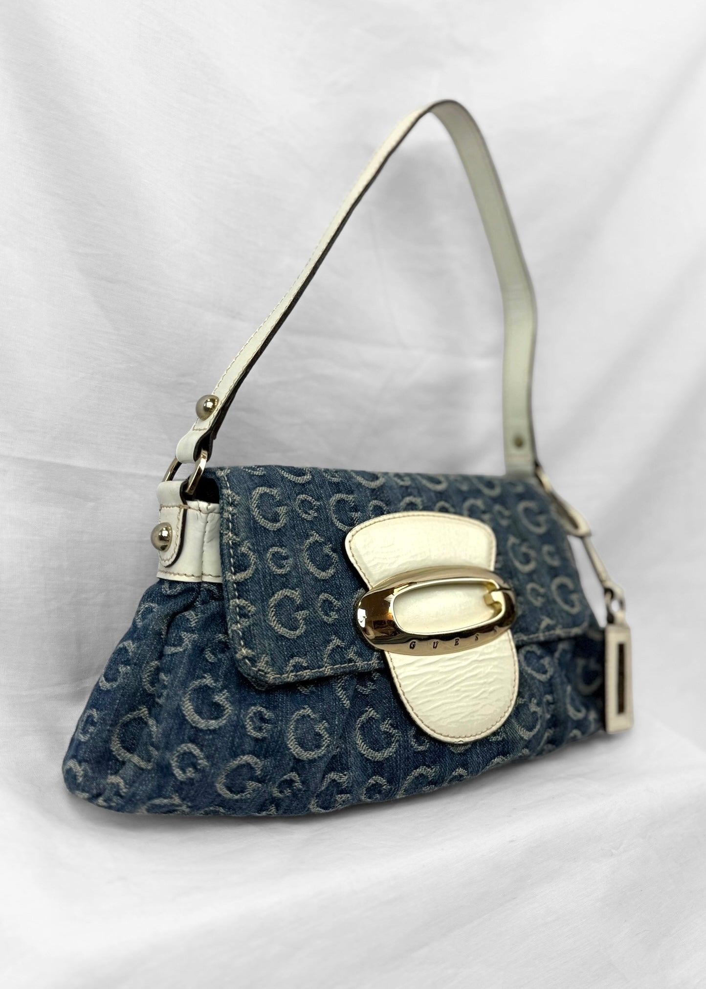 Rare Vintage Guess Shoulderbag in Denim Cream