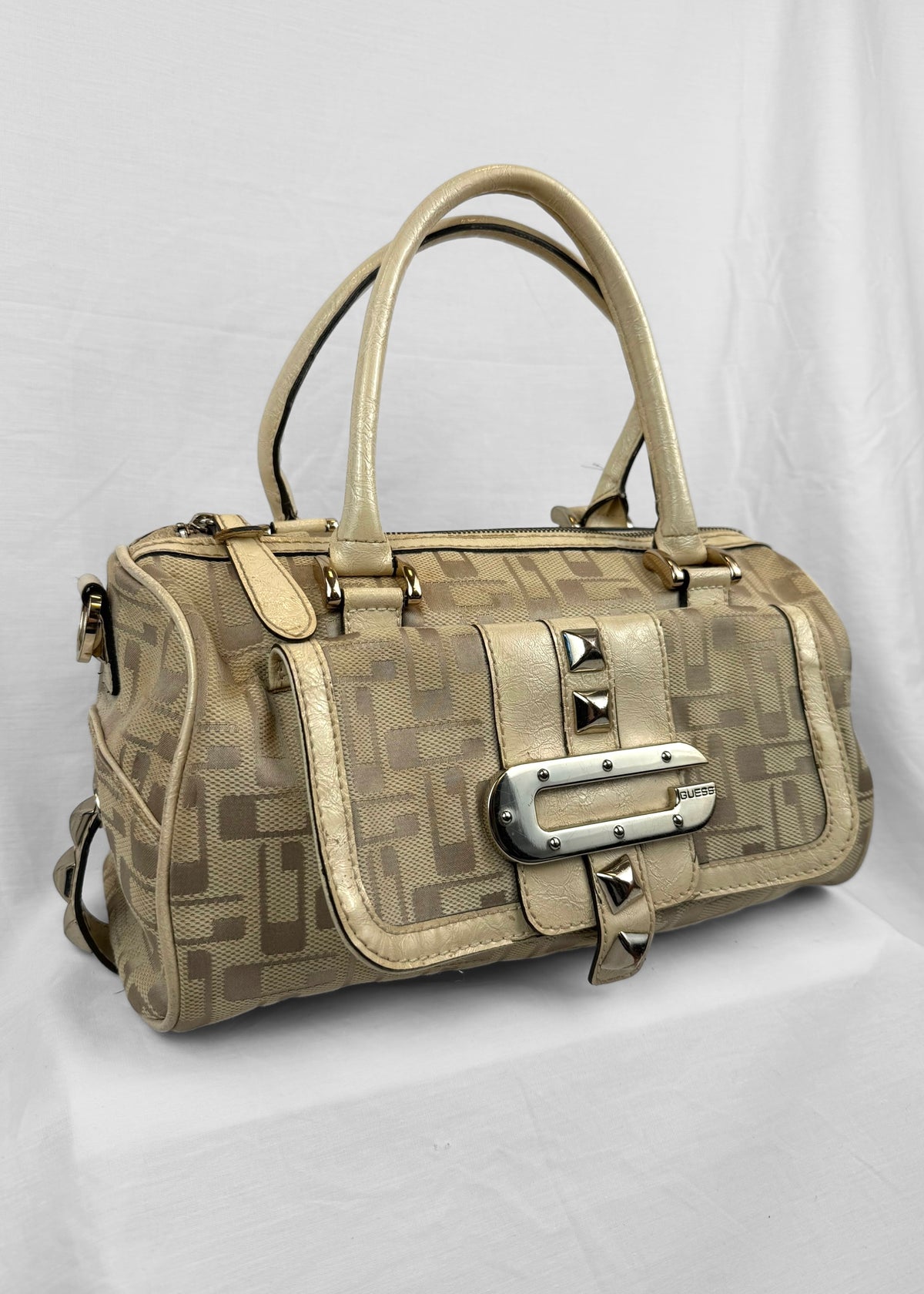 Vintage Guess 00s Bag Studded in Cream Silver Monogram