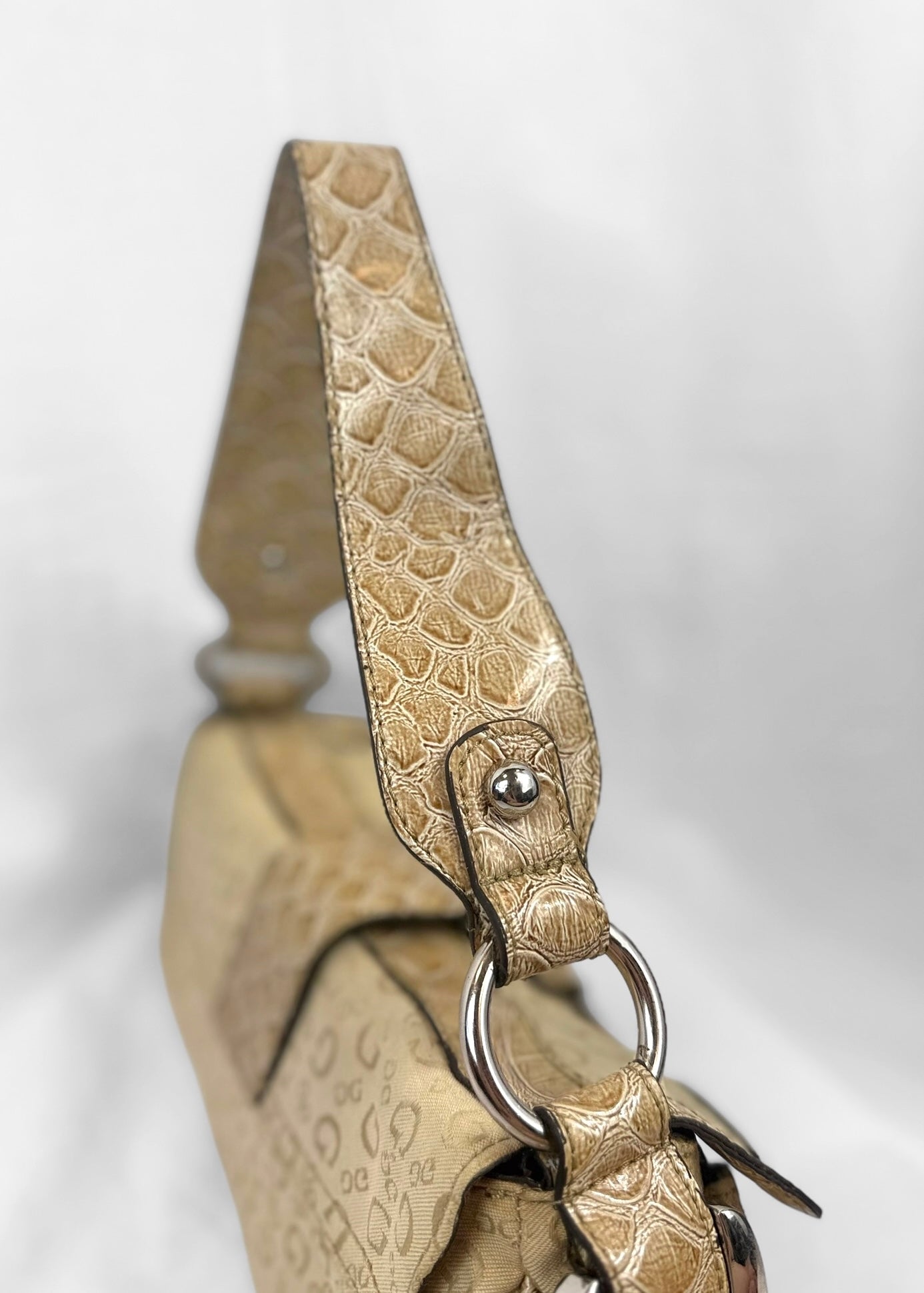 Vintage Guess Bag in Cream Monogram and Silver G