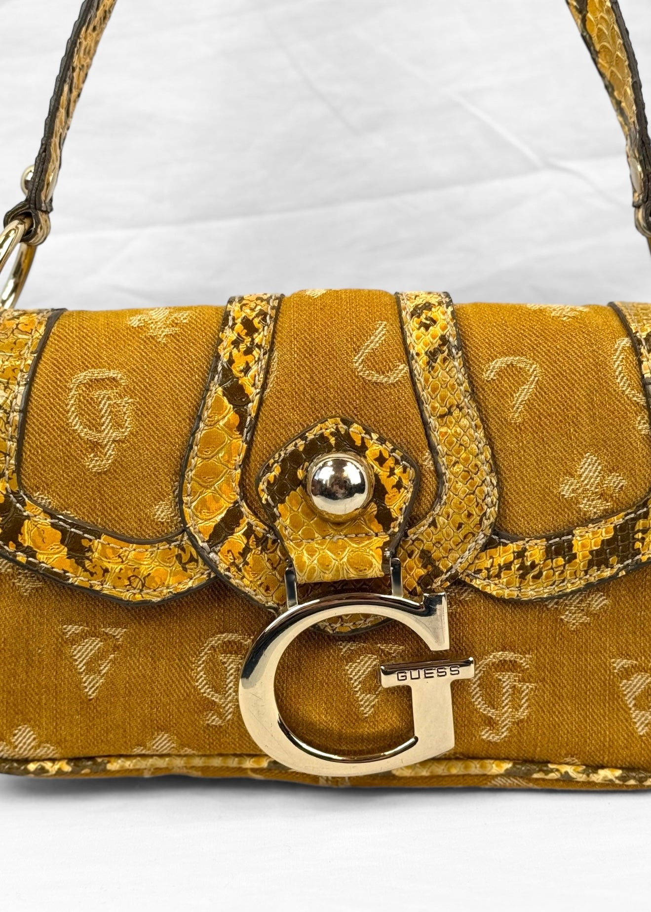 Ultra Rare Vintage Guess Bag