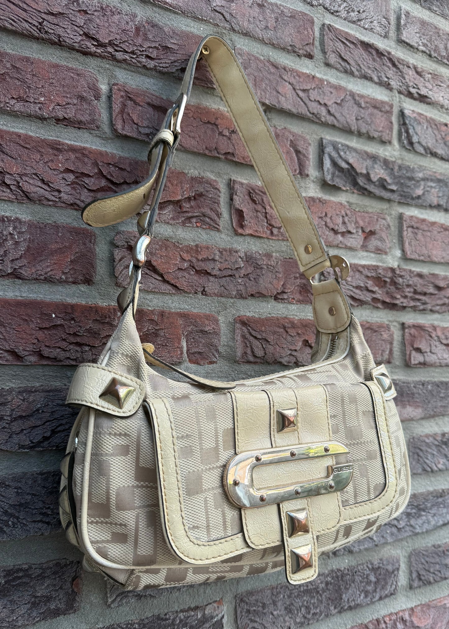 Vintage Guess Bag in Cream and Studs