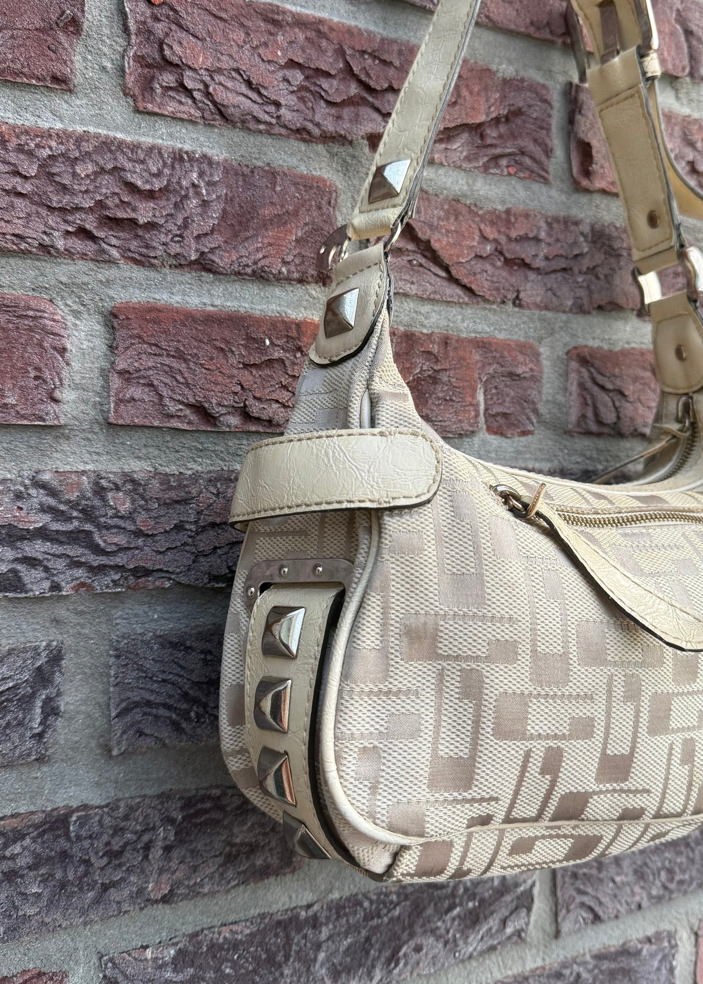 Vintage Guess Bag in Cream and Studs