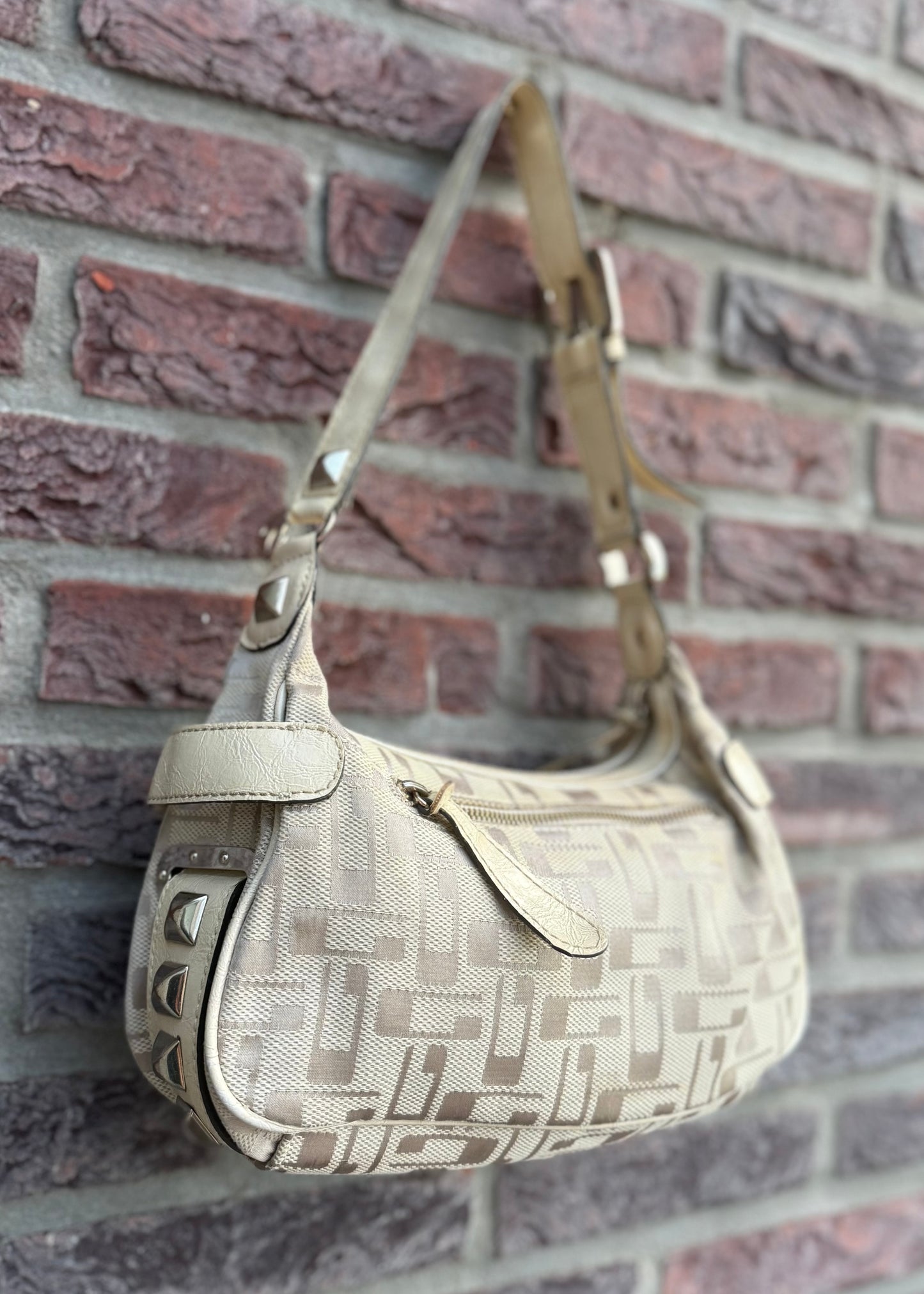 Vintage Guess Bag in Cream and Studs