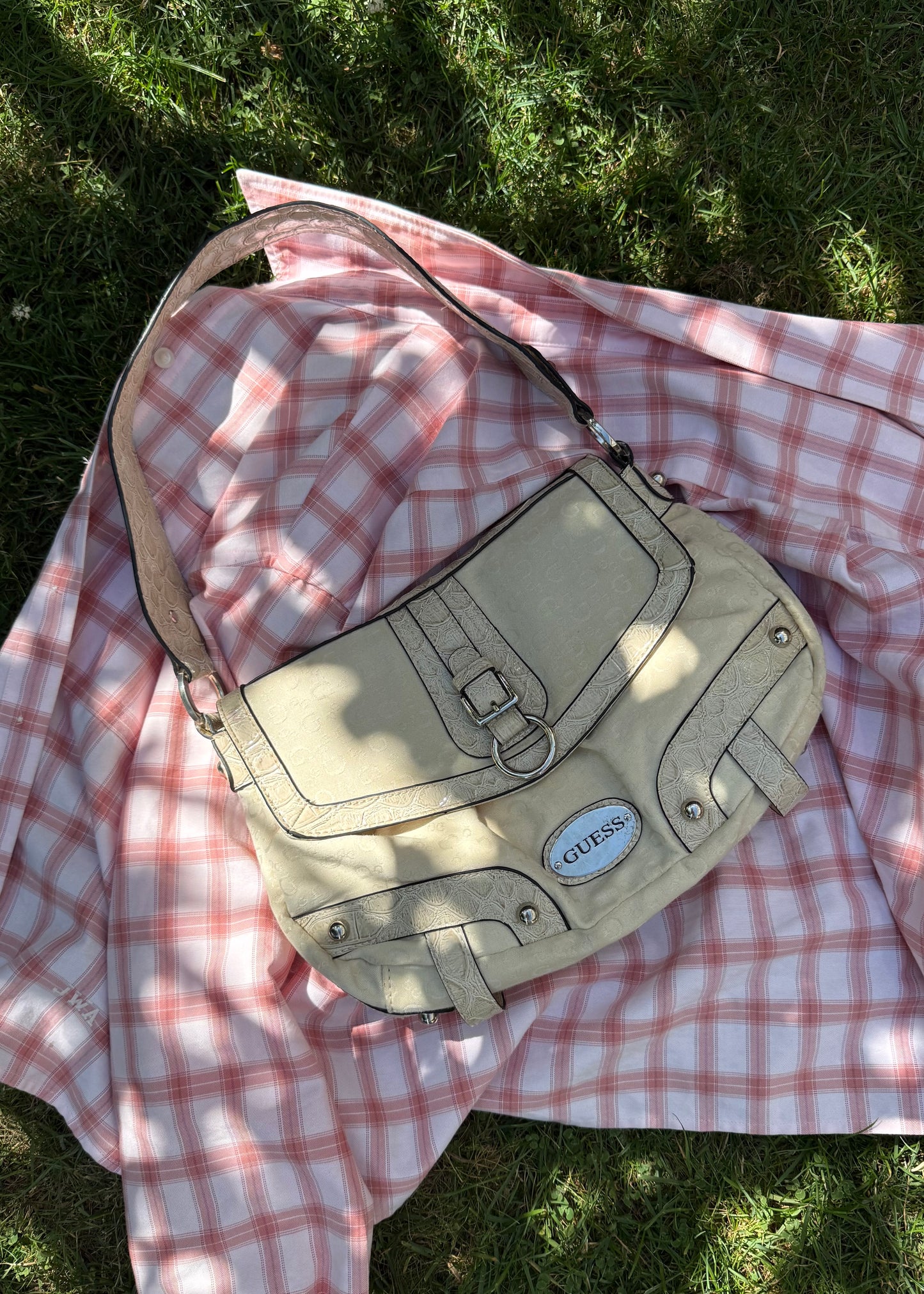 Vintage Guess Bag in Light Cream