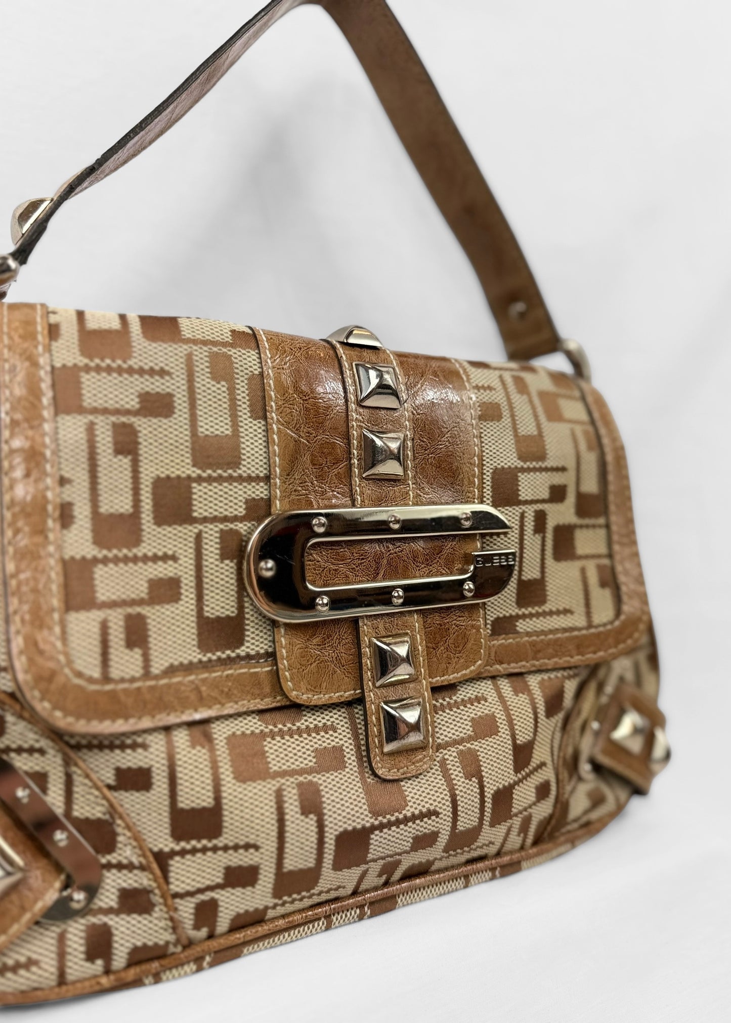Vintage Guess 00´s Studded Bag in Brown Monogram