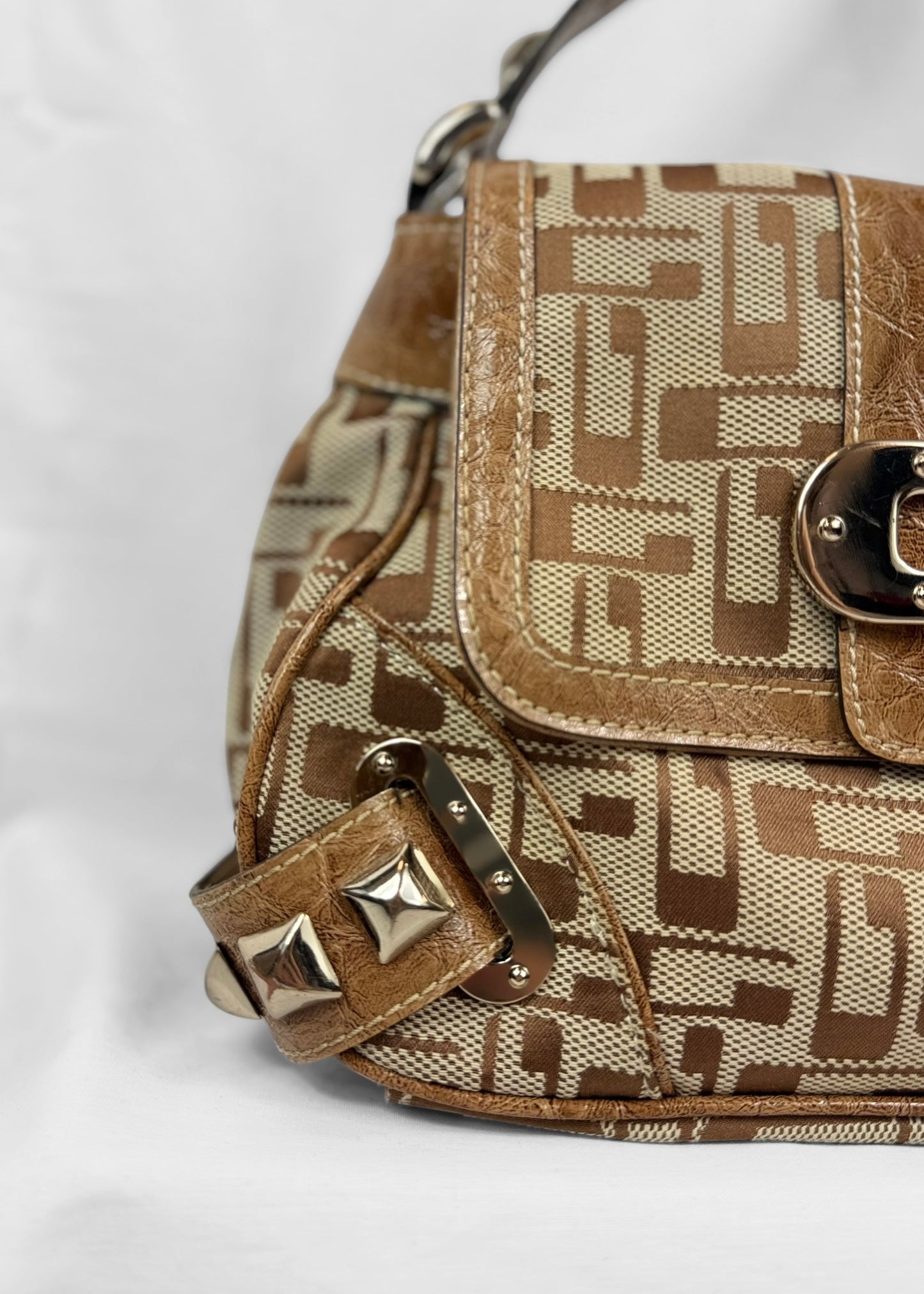 Vintage Guess 00´s Studded Bag in Brown Monogram