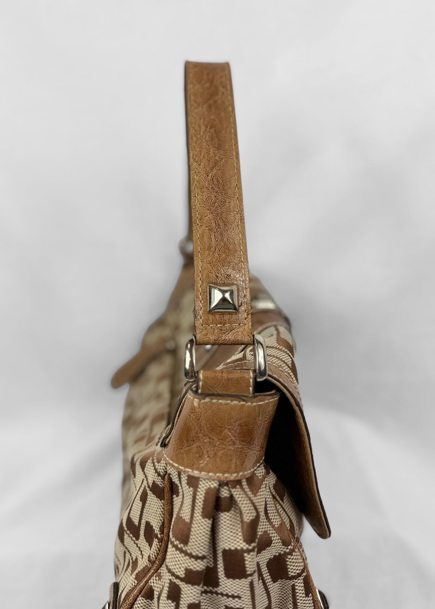 Vintage Guess 00´s Studded Bag in Brown Monogram