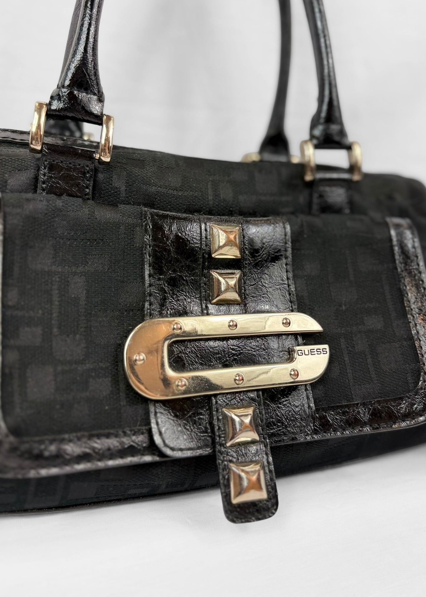 Vintage Guess 00´s Bag Studded in Black Monogram