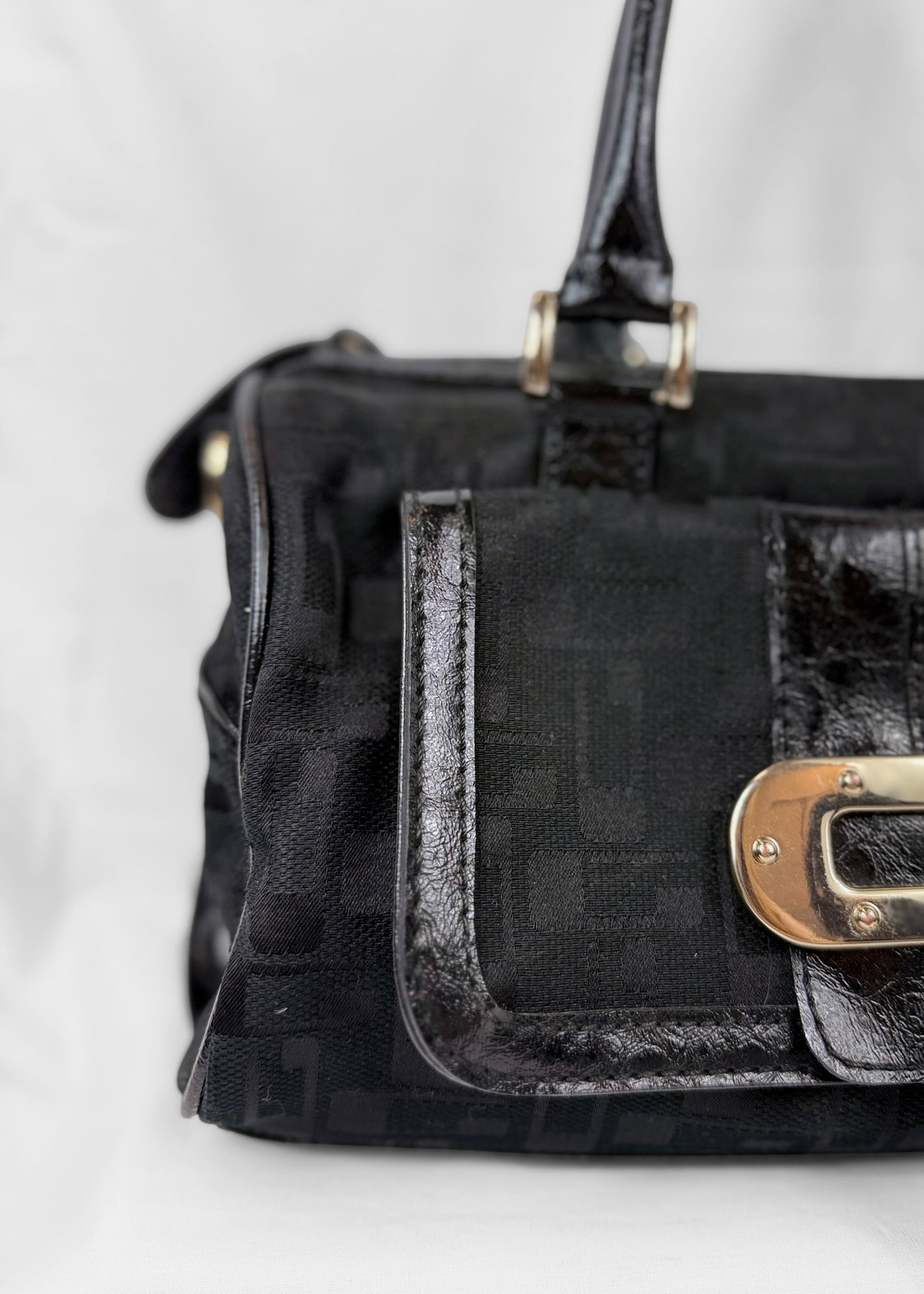 Vintage Guess 00´s Bag Studded in Black Monogram