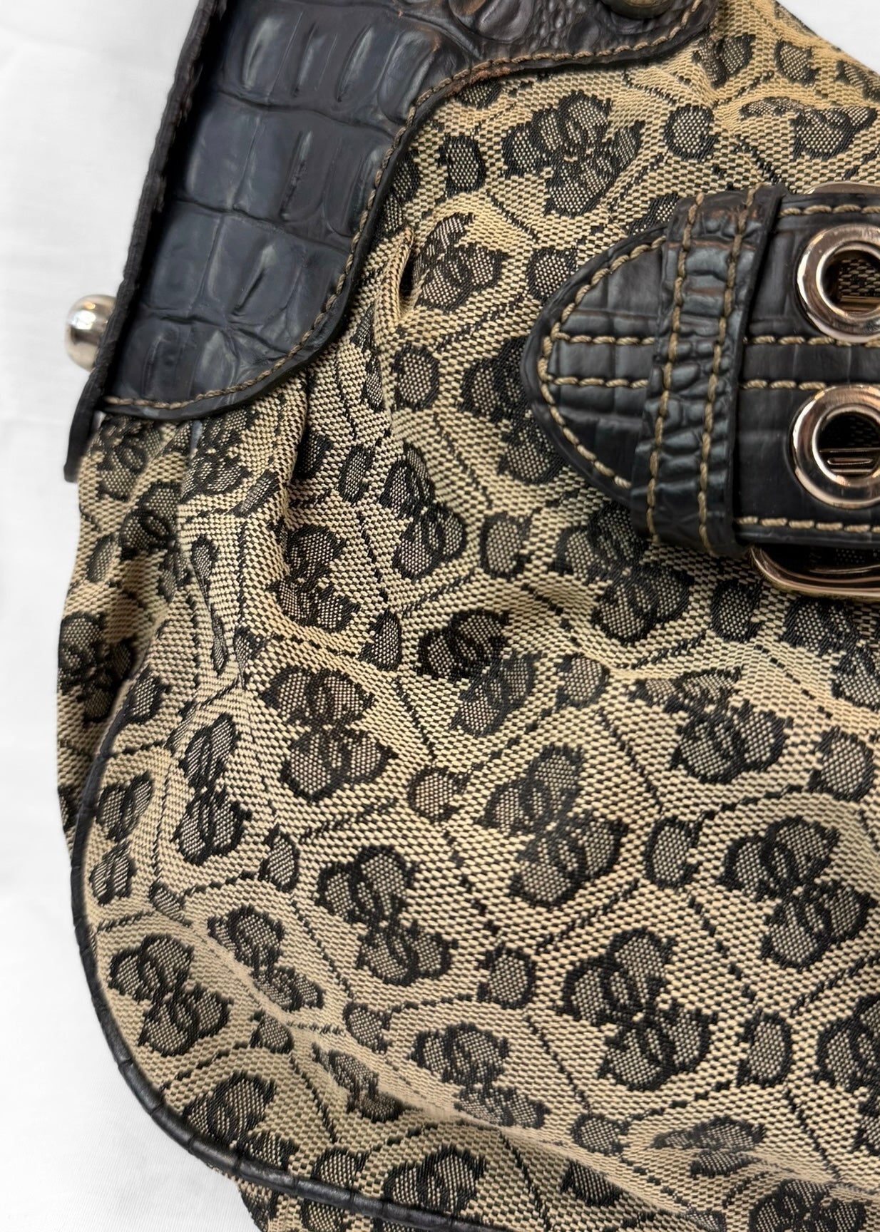 Rare Vintage Guess Y2K Shoulderbag in Croco Black Monogram G Buckle