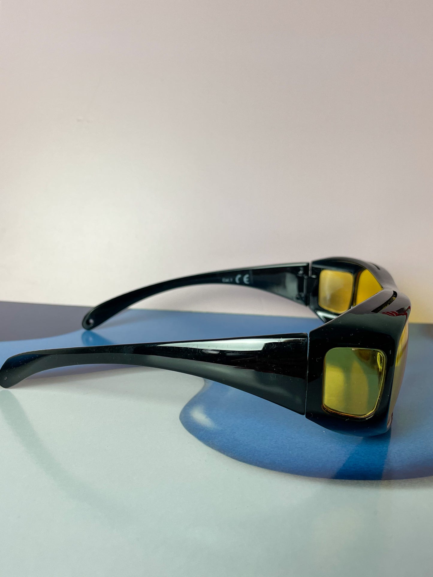 Trendy Retro Sunnies