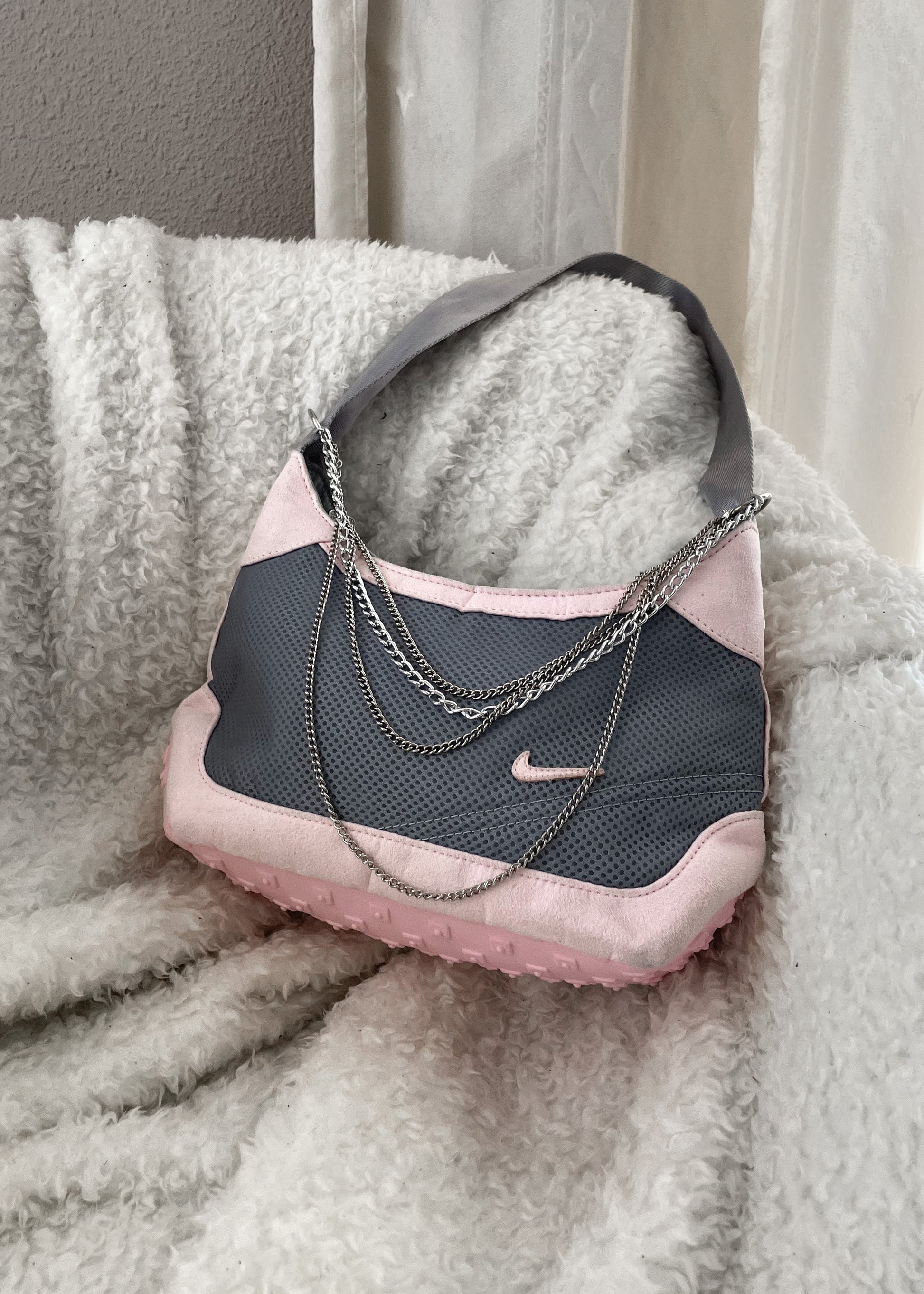 EXCLUSIVE VINTAGE NIKE BAG