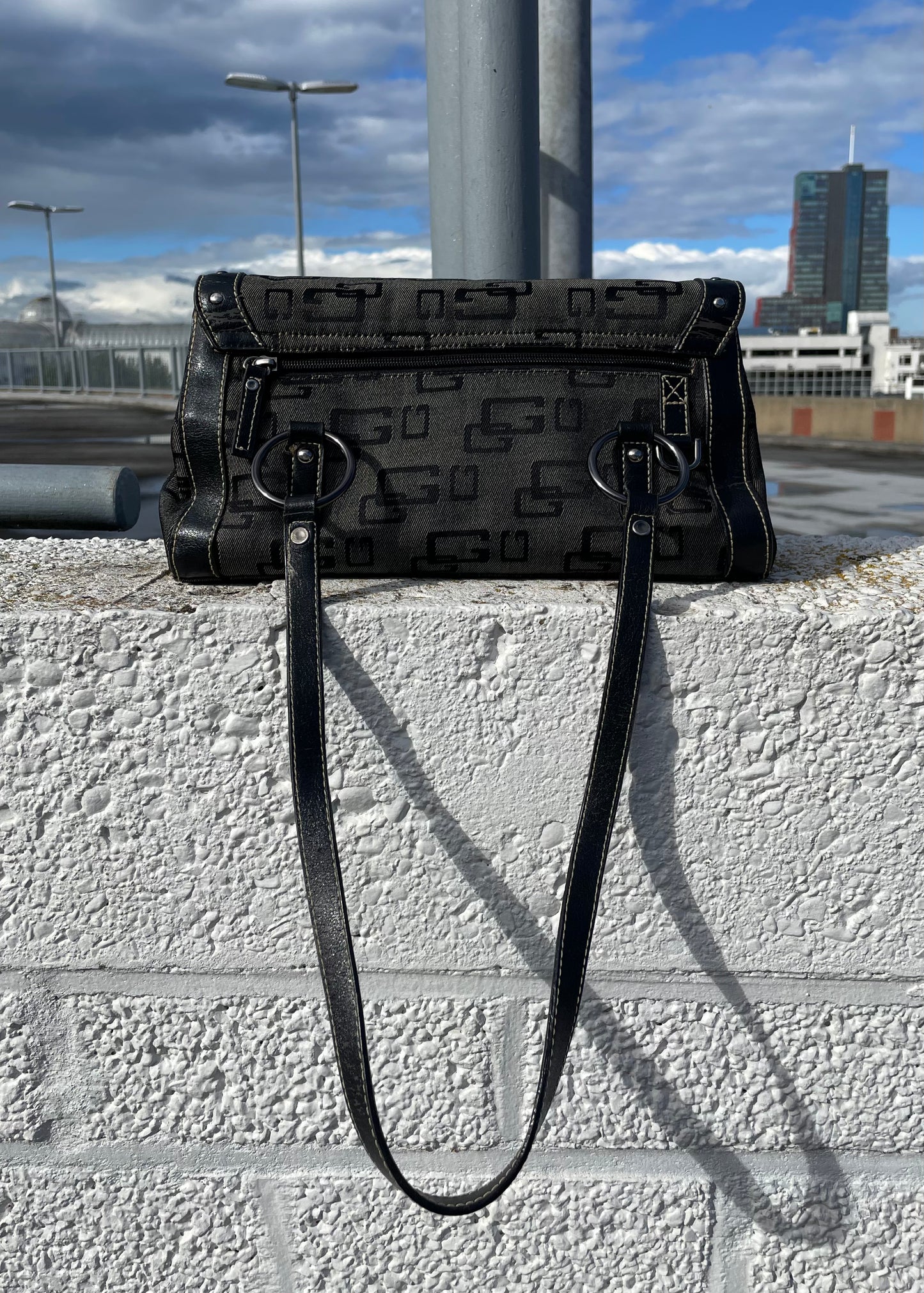 VINTAGE GUESS BAG