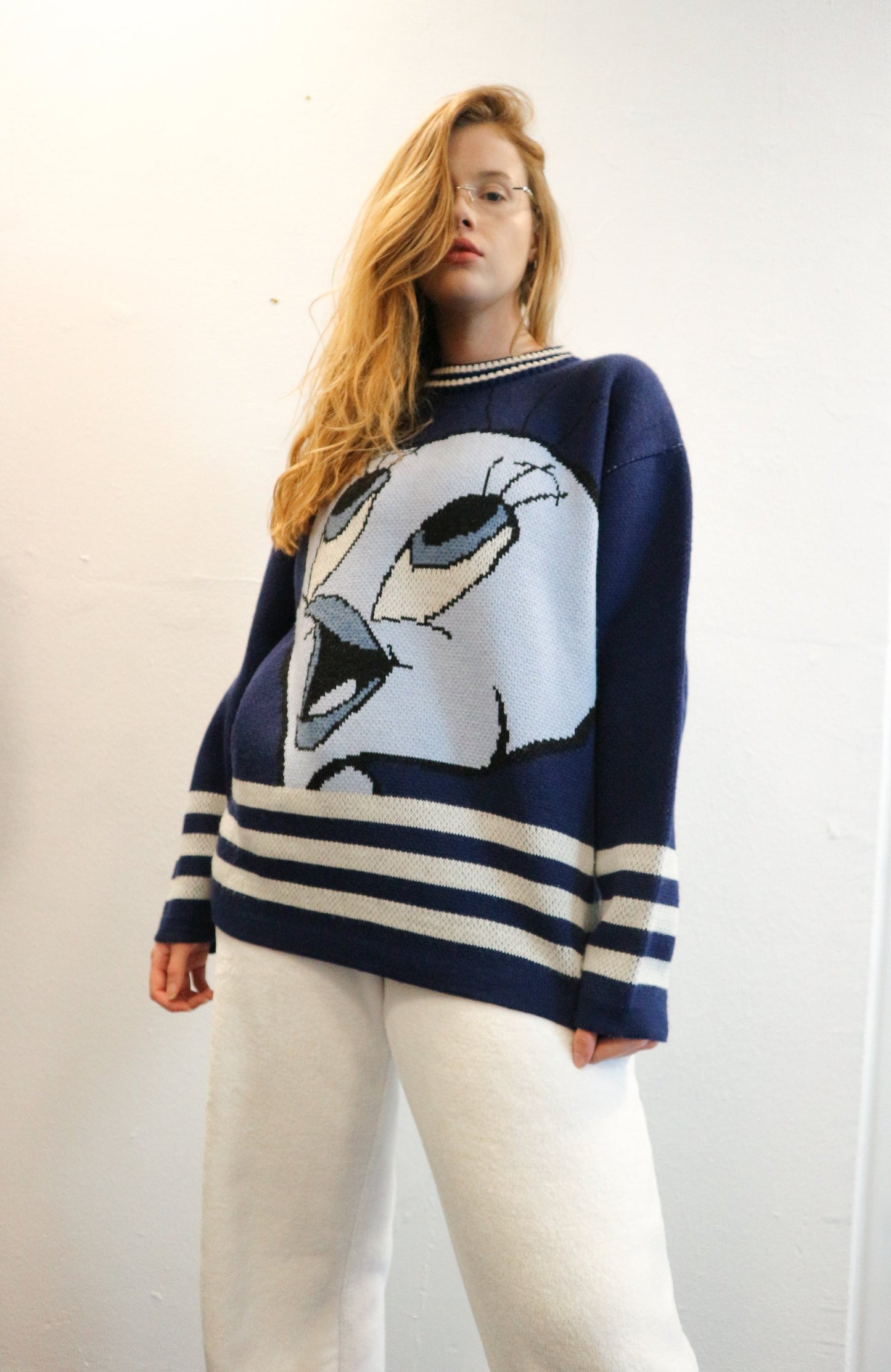 RARE Looney Tunes Oversized Jumper M